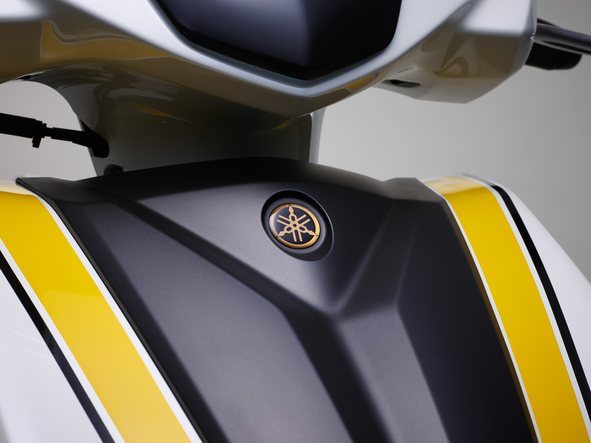 「CYGNUS GRYPHUS WGP 60th Anniversary」シルキーホワイト