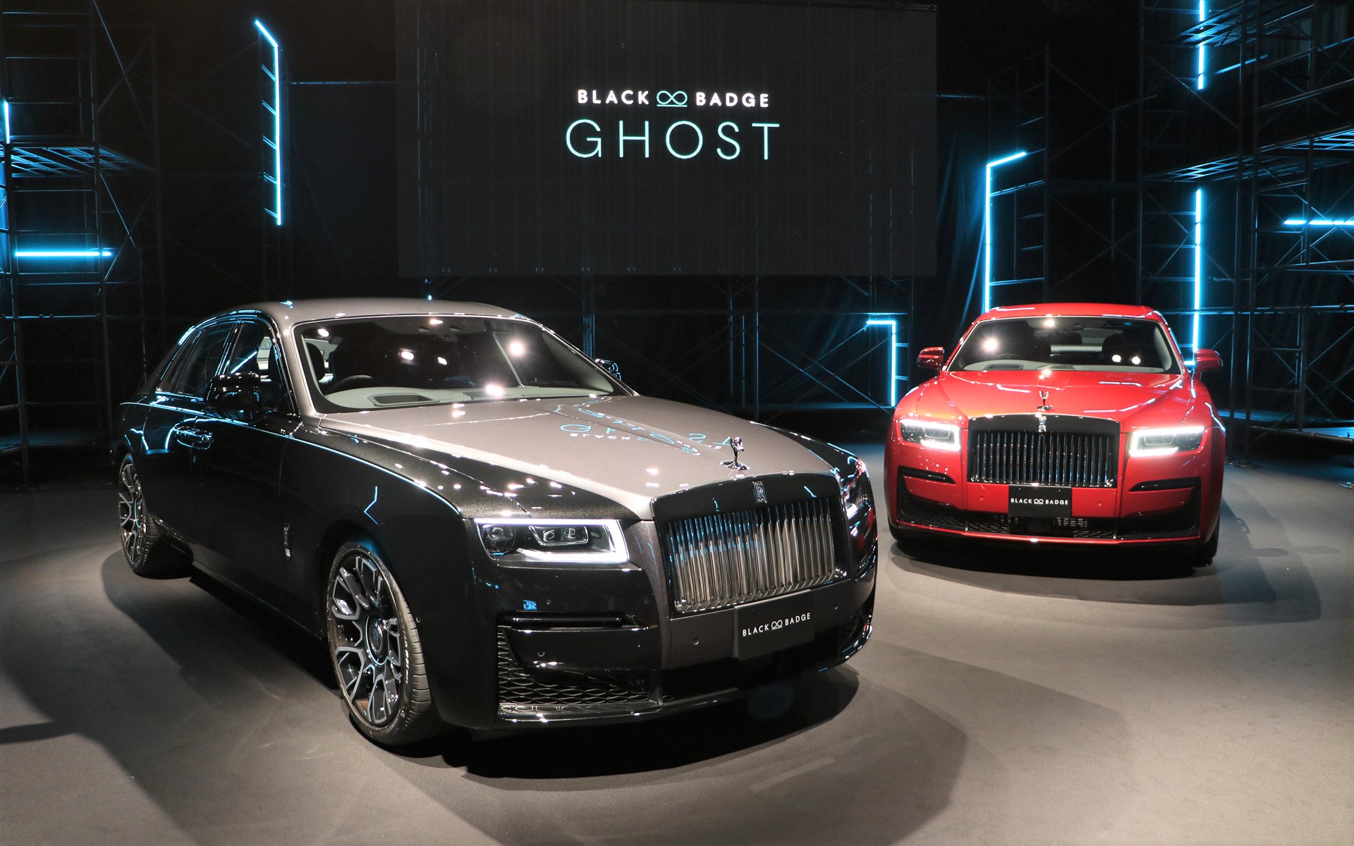 ロールス・ロイスの新型「ブラック・バッジ・ゴースト」が日本上陸