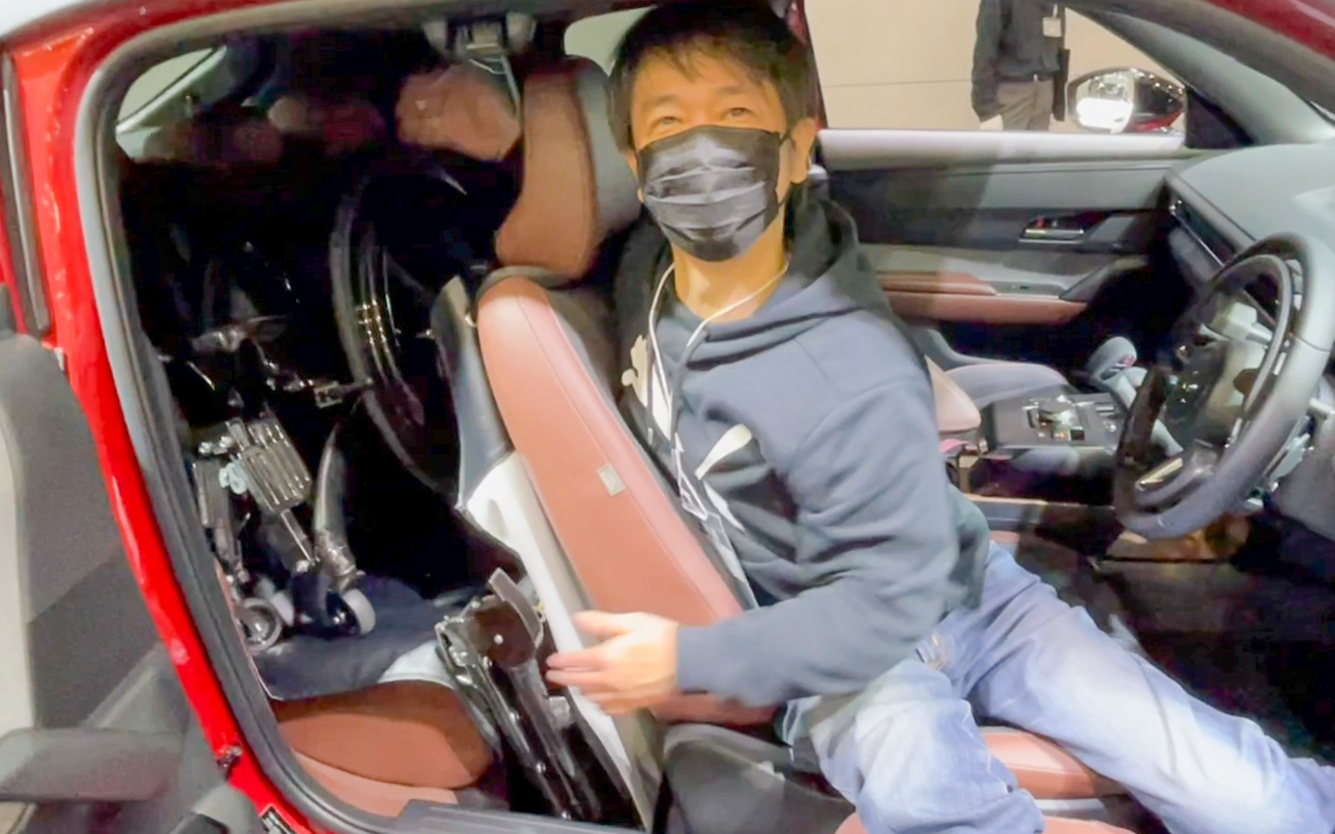 アドバイスをもらいながらの初めての積み込みでも1分もかからずに搭載できました