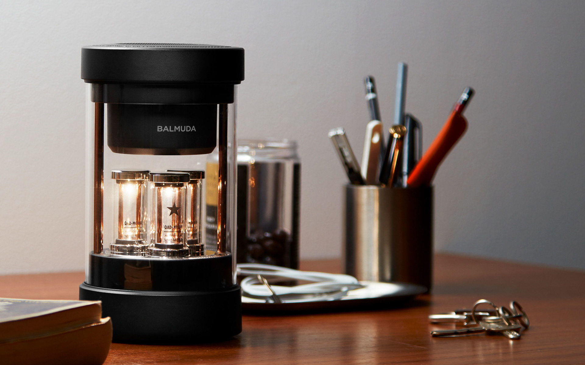 バルミューダ The Speaker（2名）、アラジン ホットプレート グラファイトグリラー（2名）が当たる「Play On!キャンペーン!」も実施。賞品応募受付期間：11月12日～12月25日