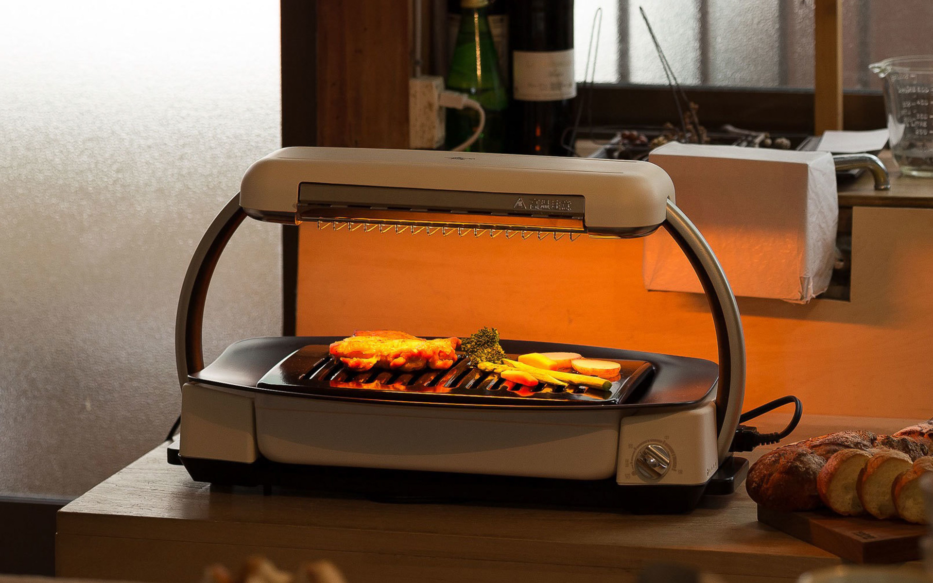 バルミューダ The Speaker（2名）、アラジン ホットプレート グラファイトグリラー（2名）が当たる「Play On!キャンペーン!」も実施。賞品応募受付期間：11月12日～12月25日