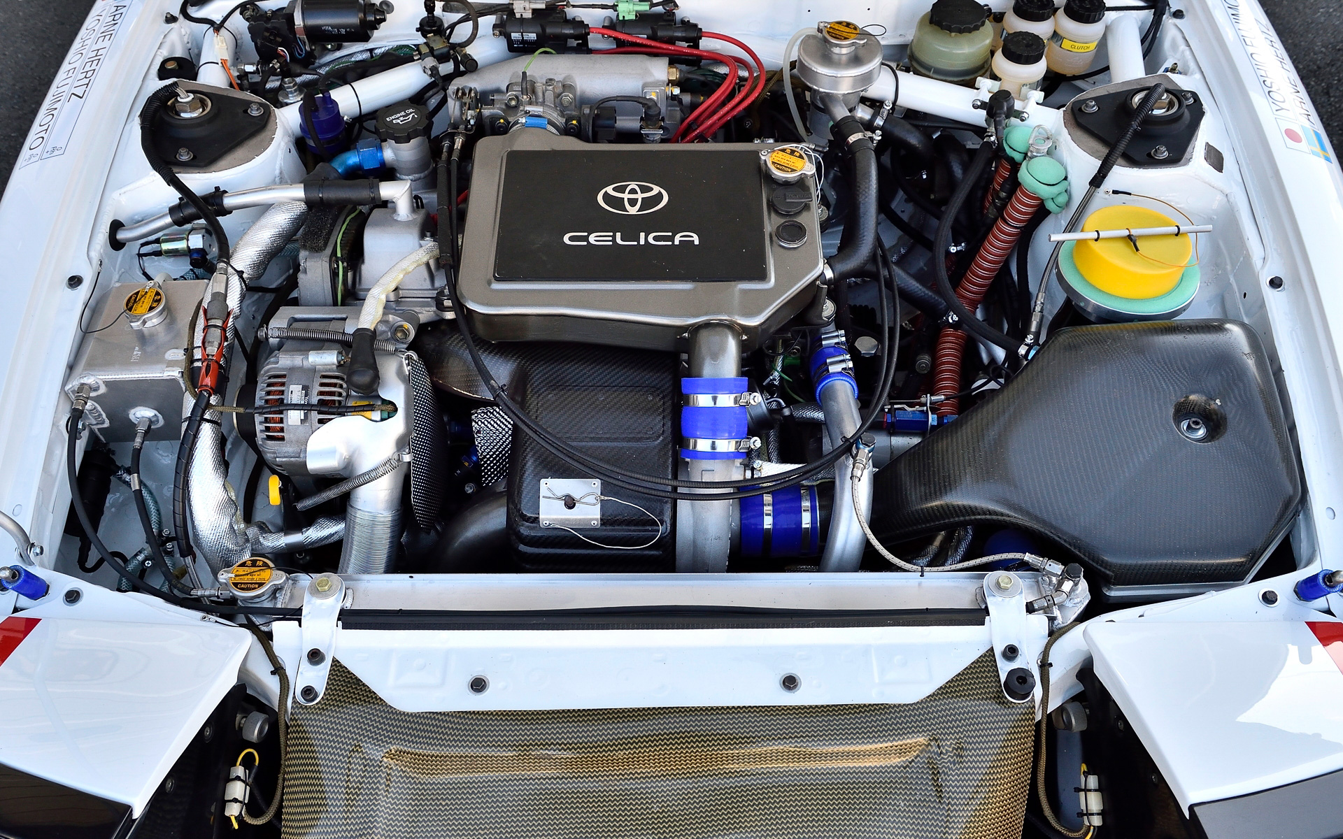 搭載する直列4気筒DOHC 2.0リッターターボ「3S-GTE改」エンジンはCAR-ING社でシリンダーホーニングするレベルでフルリビルド