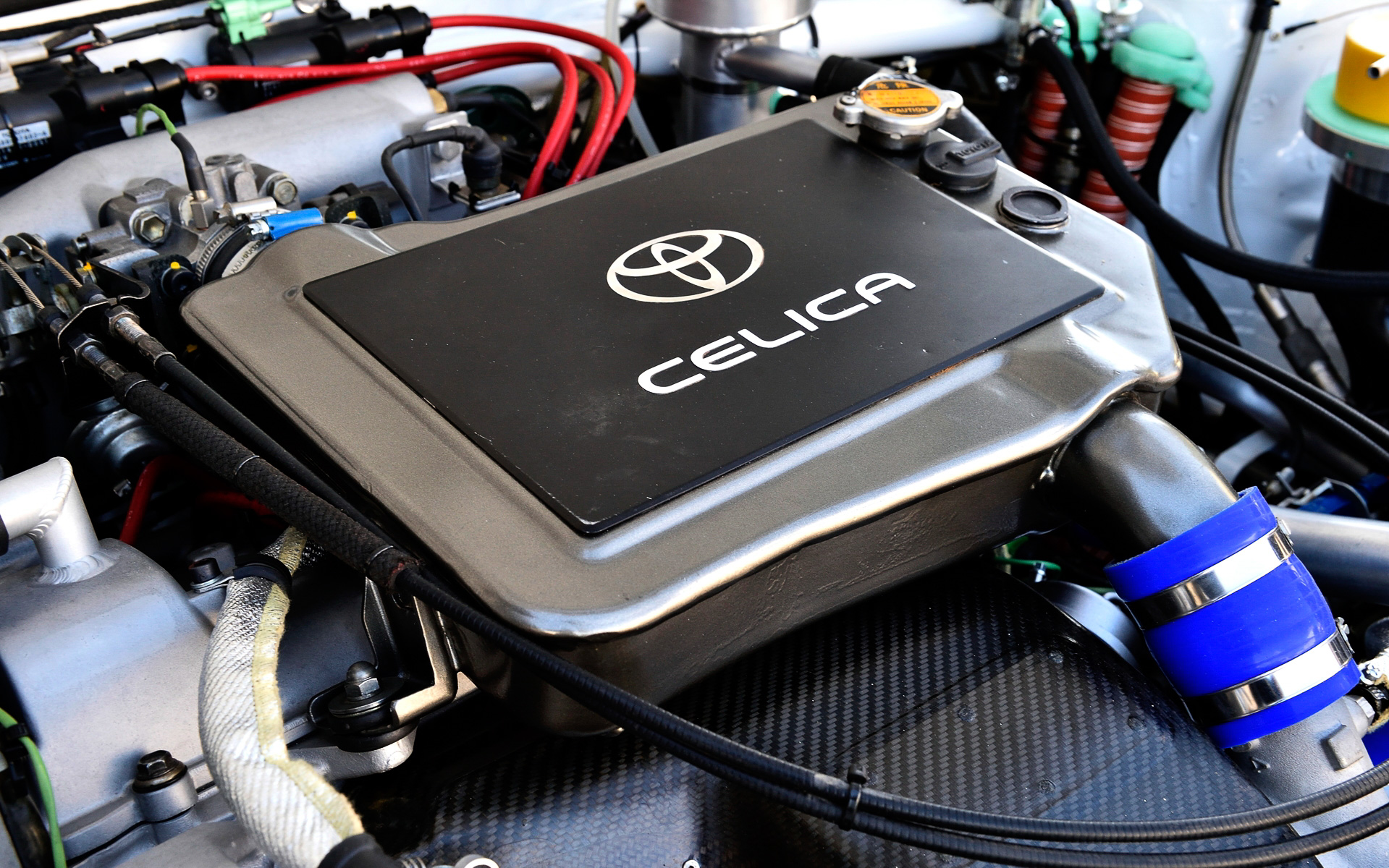 搭載する直列4気筒DOHC 2.0リッターターボ「3S-GTE改」エンジンはCAR-ING社でシリンダーホーニングするレベルでフルリビルド