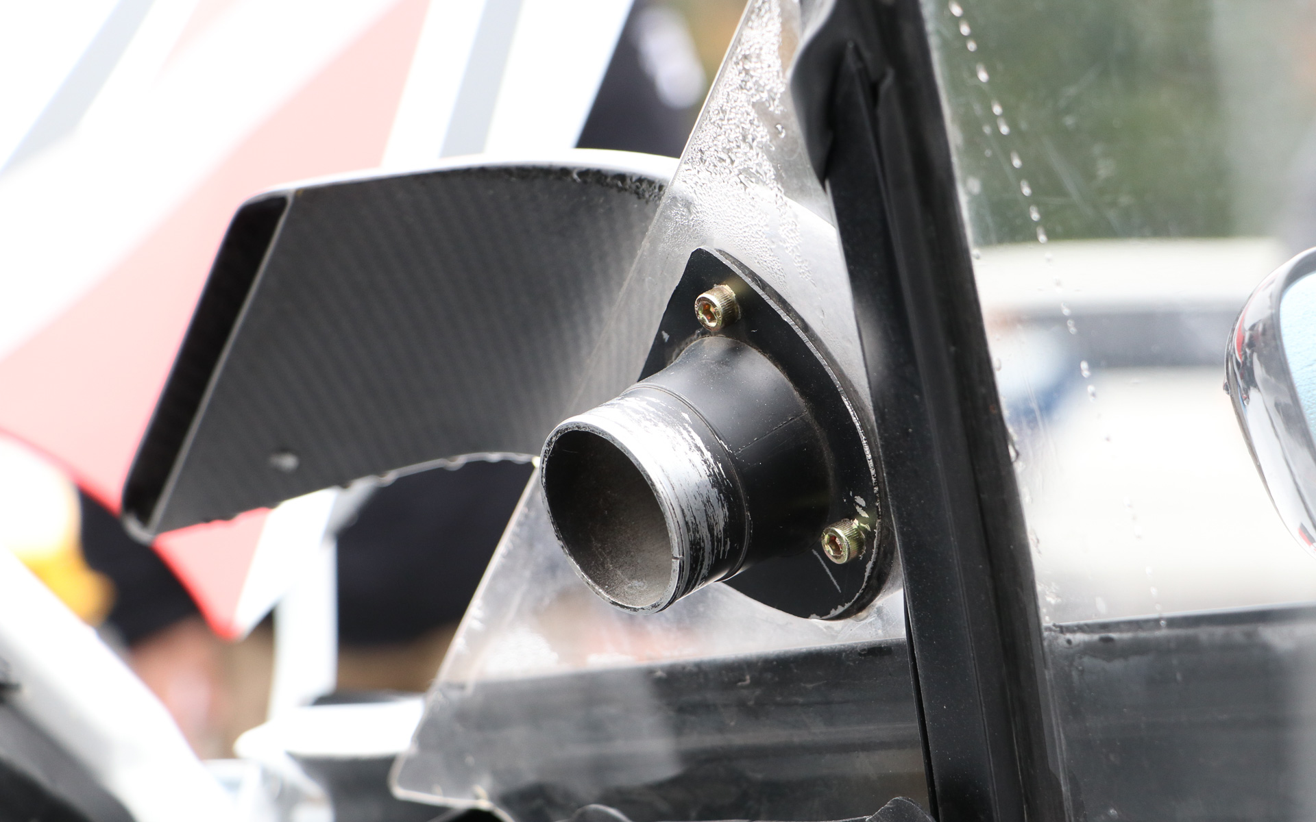 室内に外気を取り込むダクト