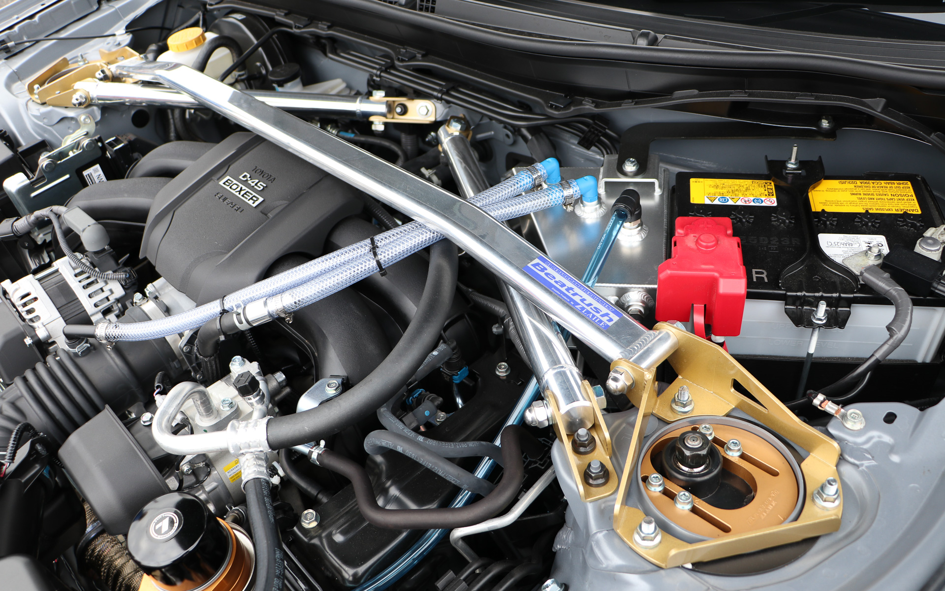 タワーバーは左右をつなぐのがType-1、バルクヘッドをつなぐのがType-2で、それぞれ別売り