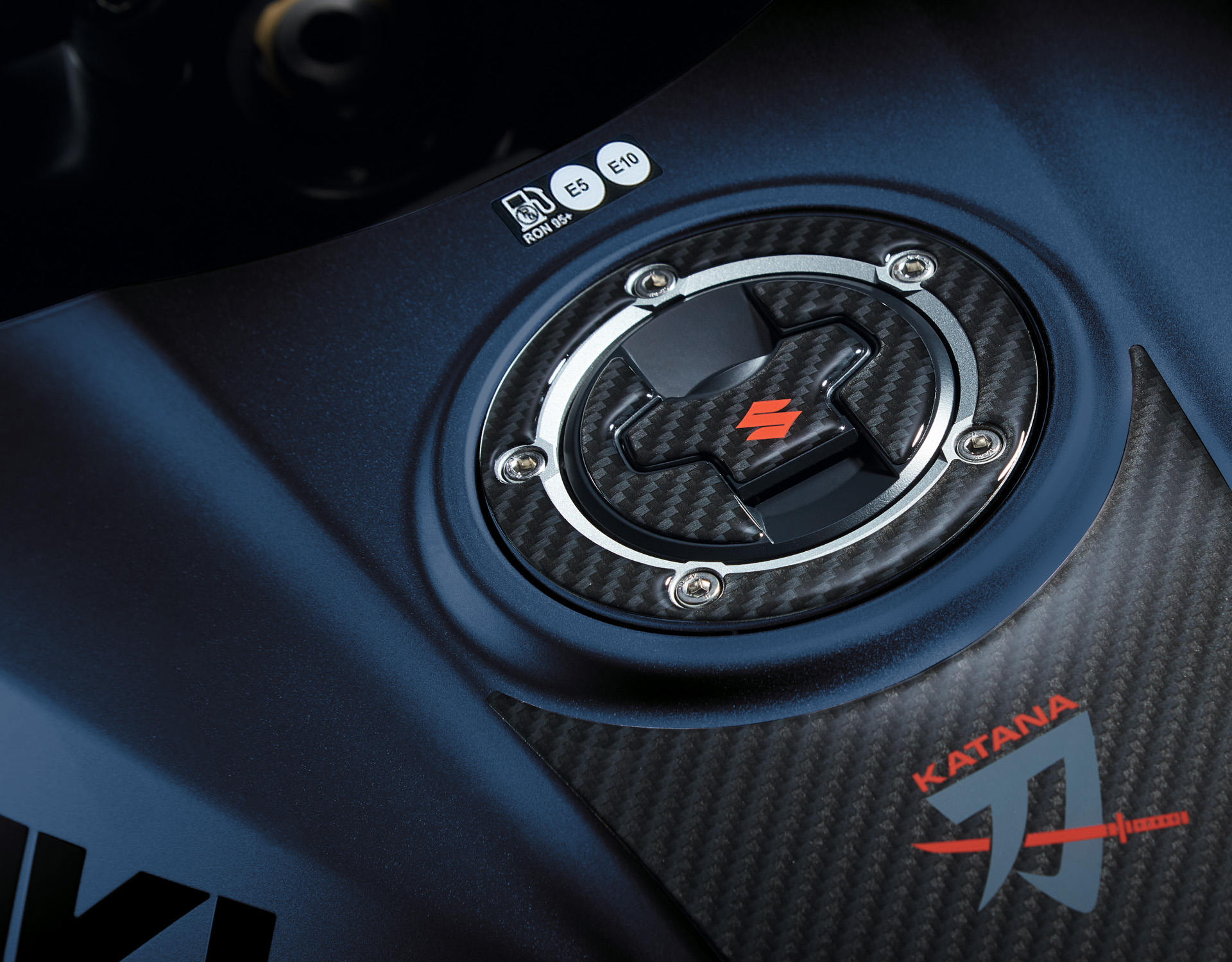 車両のディティールやアクセサリーパーツなども公開された