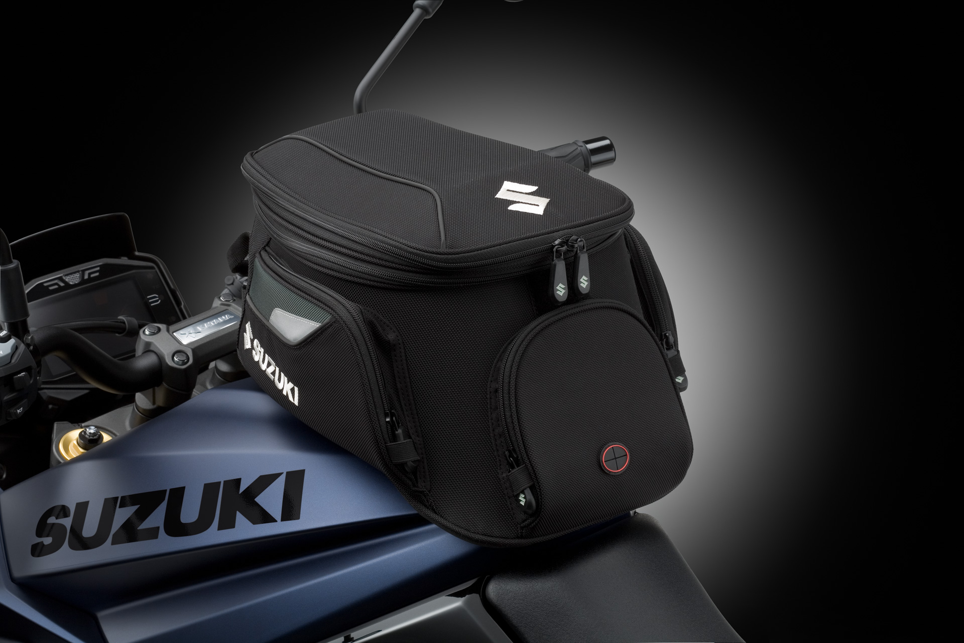 車両のディティールやアクセサリーパーツなども公開された