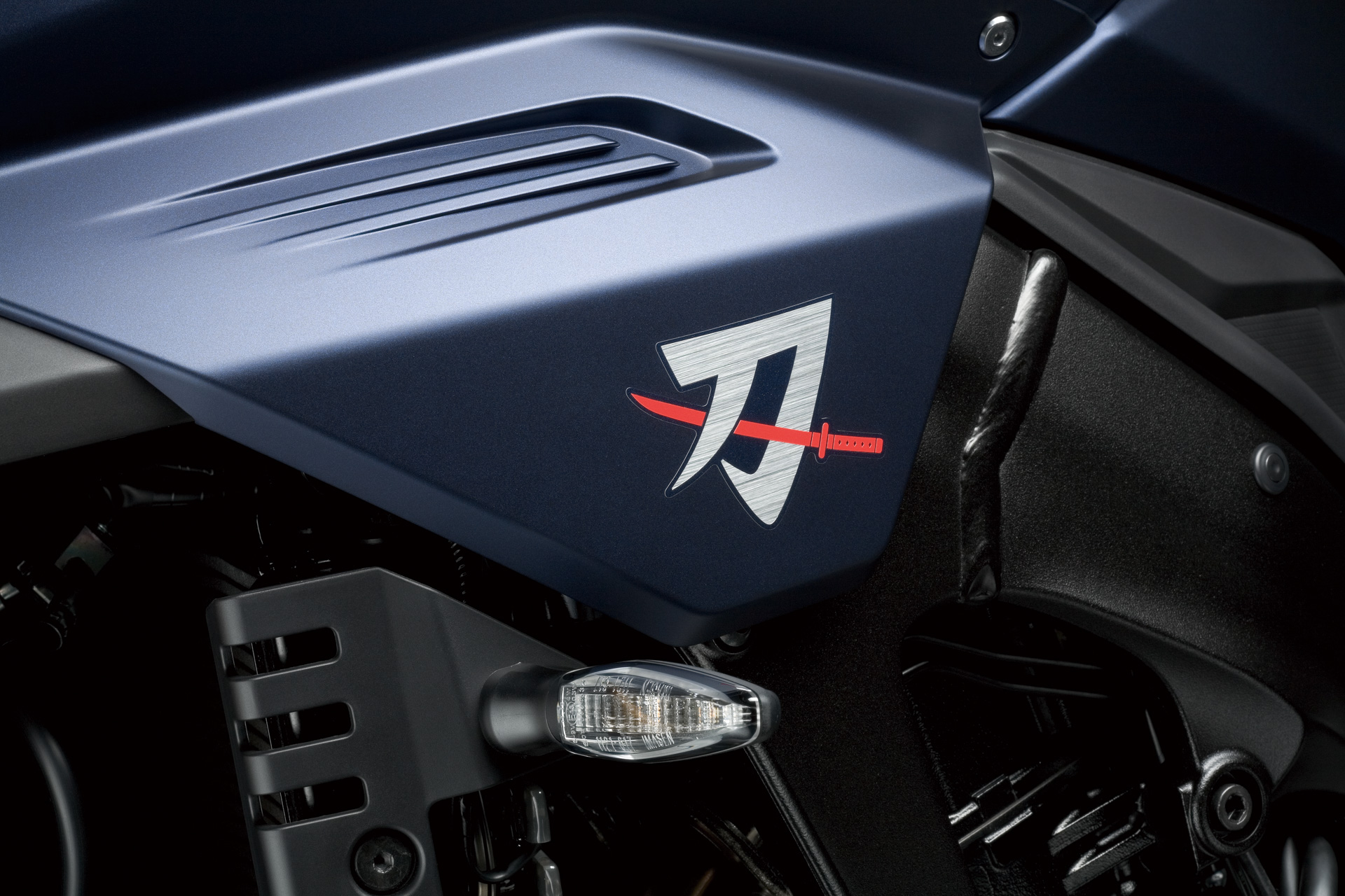 車両のディティールやアクセサリーパーツなども公開された