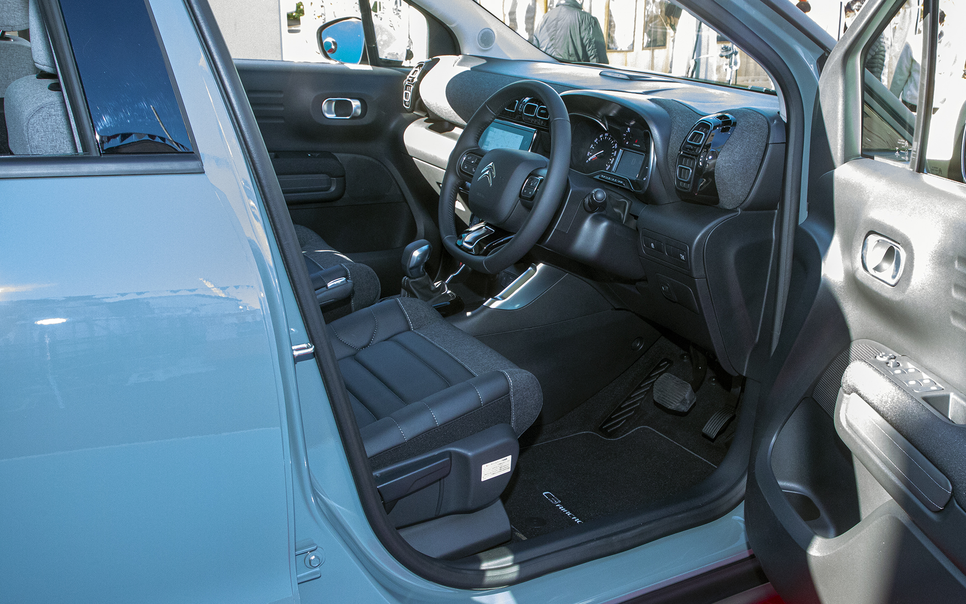 C3エアクロスSUV SHINE パッケージのインテリア。シートはアドバンスコンフォートシート