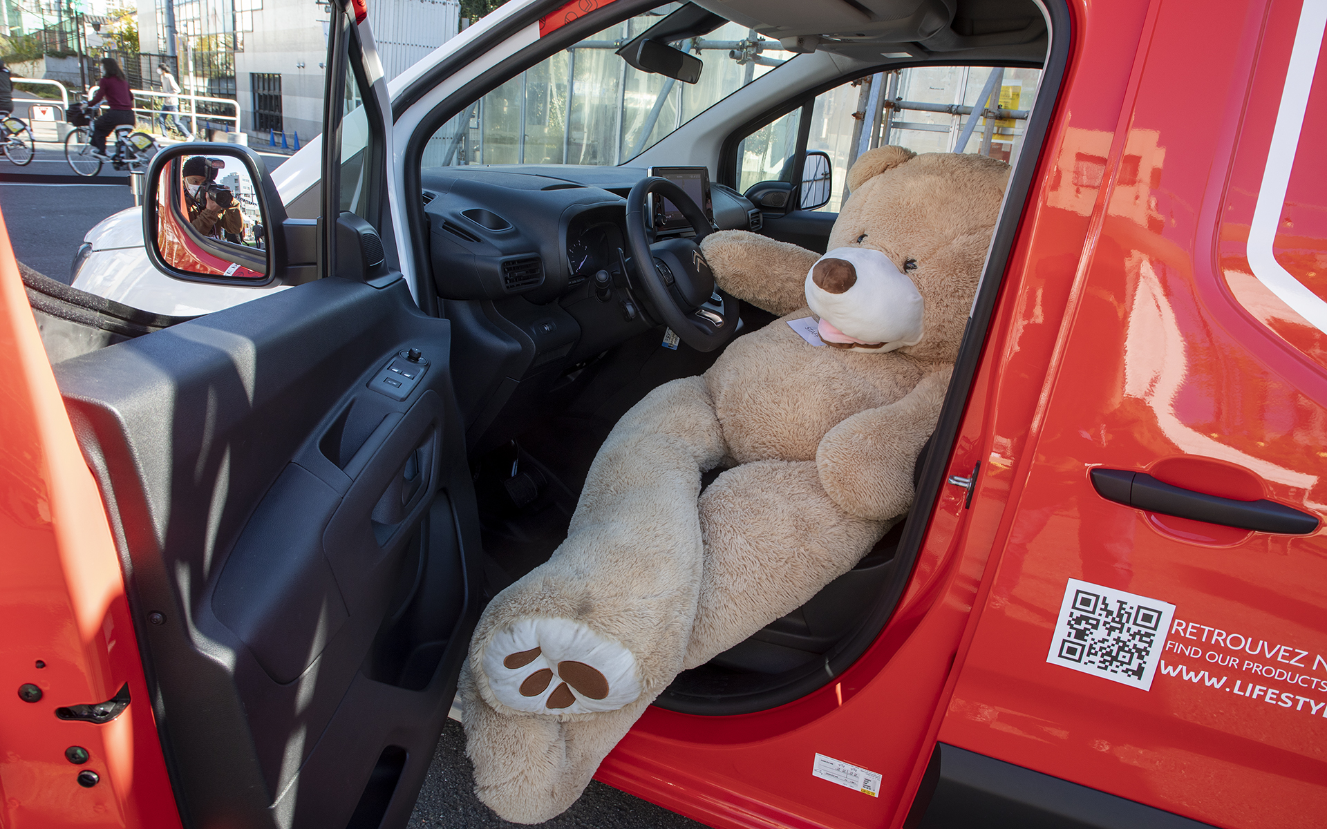 ベルランゴ商用バンの特装車「ル・プティ・シトロエン」