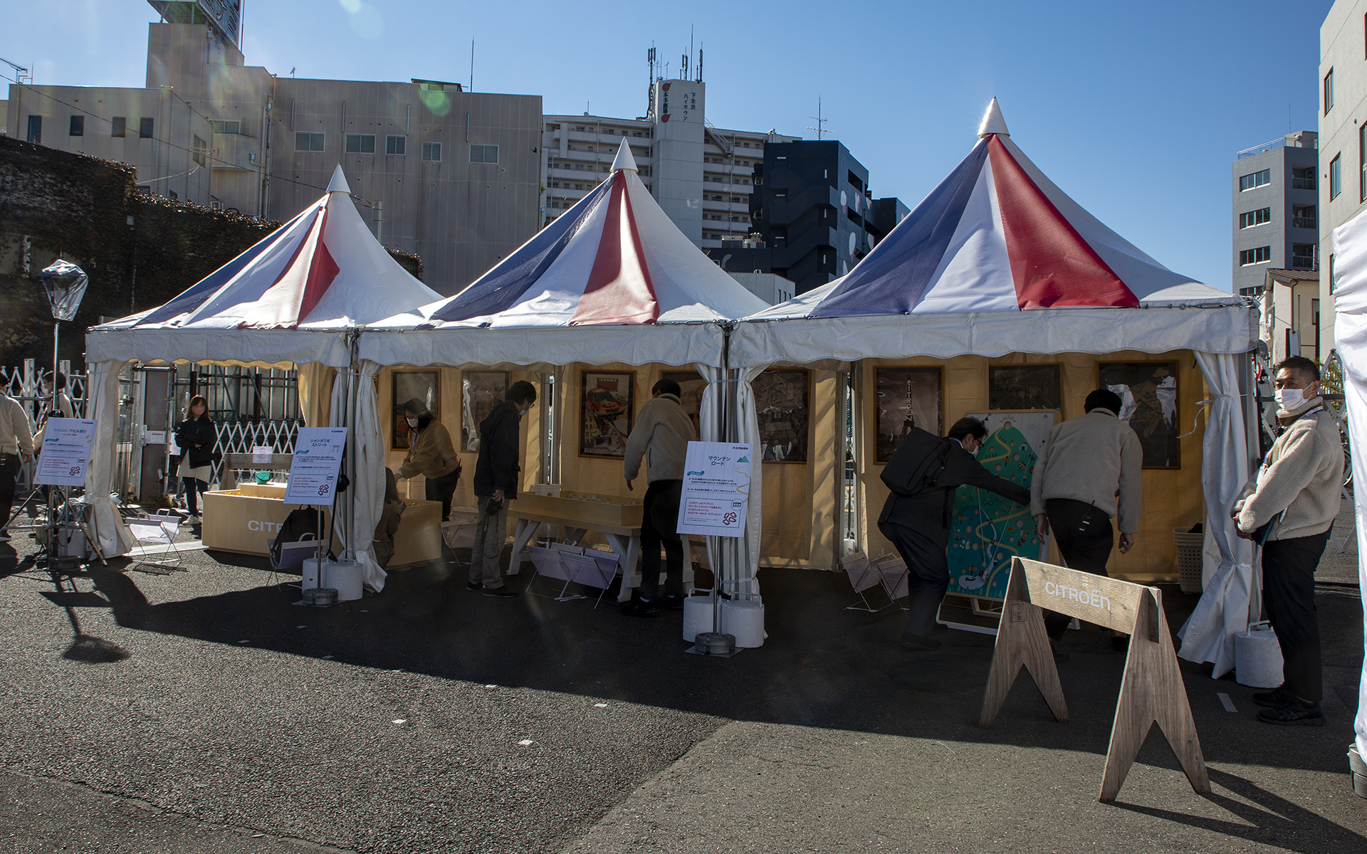 会場には多くのミニゲームが用意されている。すべて参加無料