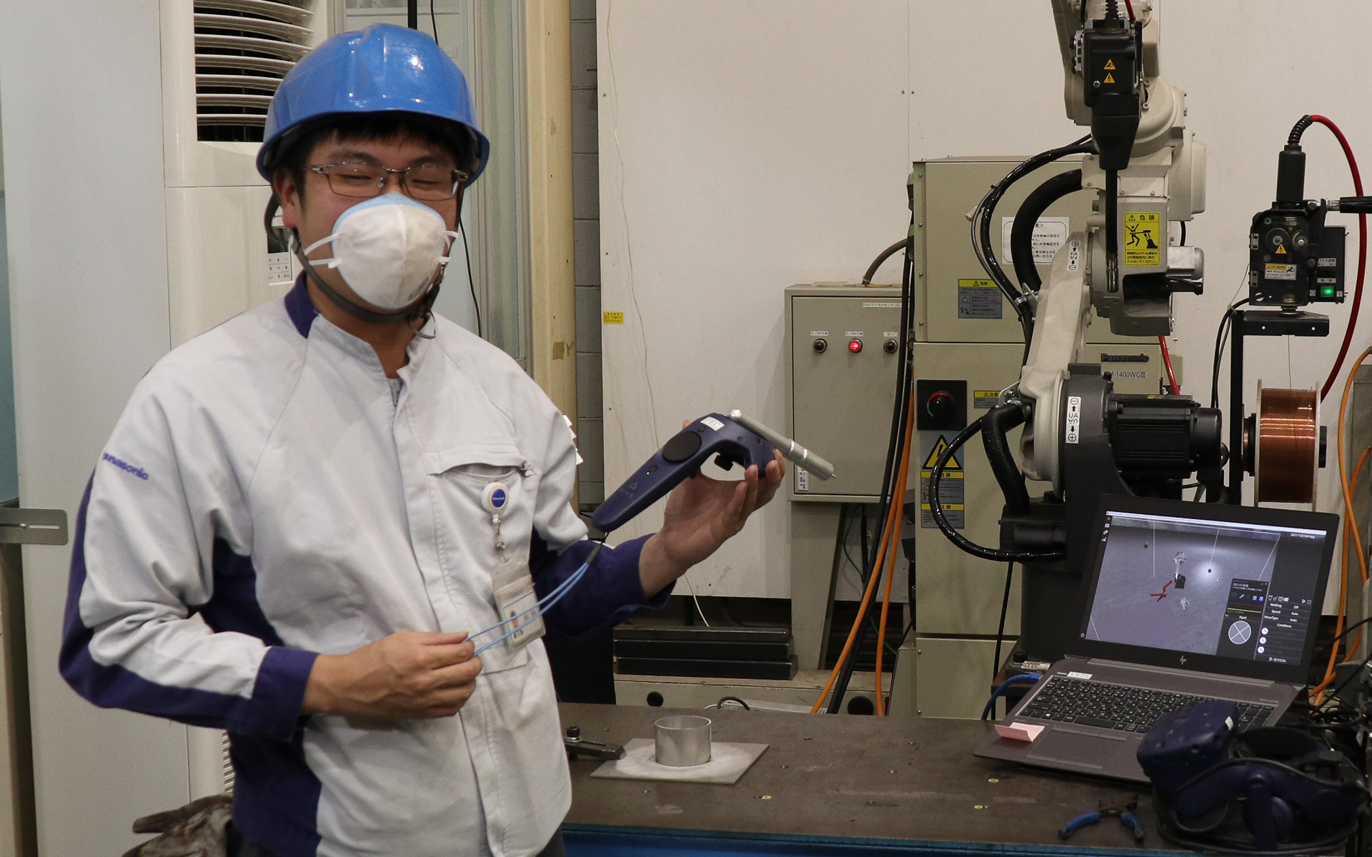 VRPSではVR機器としてHTC VIVE Pro＆VIVE Pro EYEを採用している