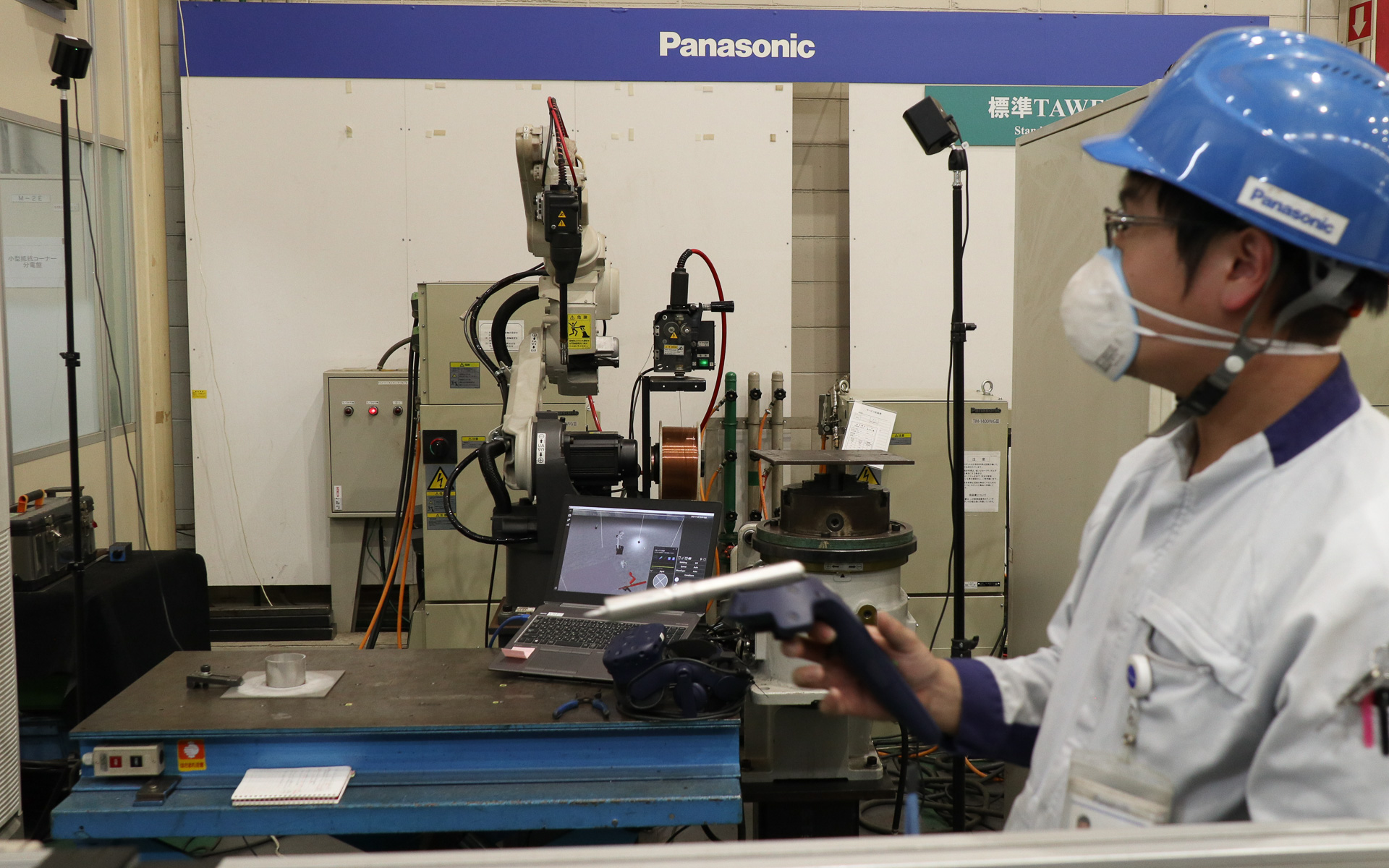 VRPSではVR機器としてHTC VIVE Pro＆VIVE Pro EYEを採用している