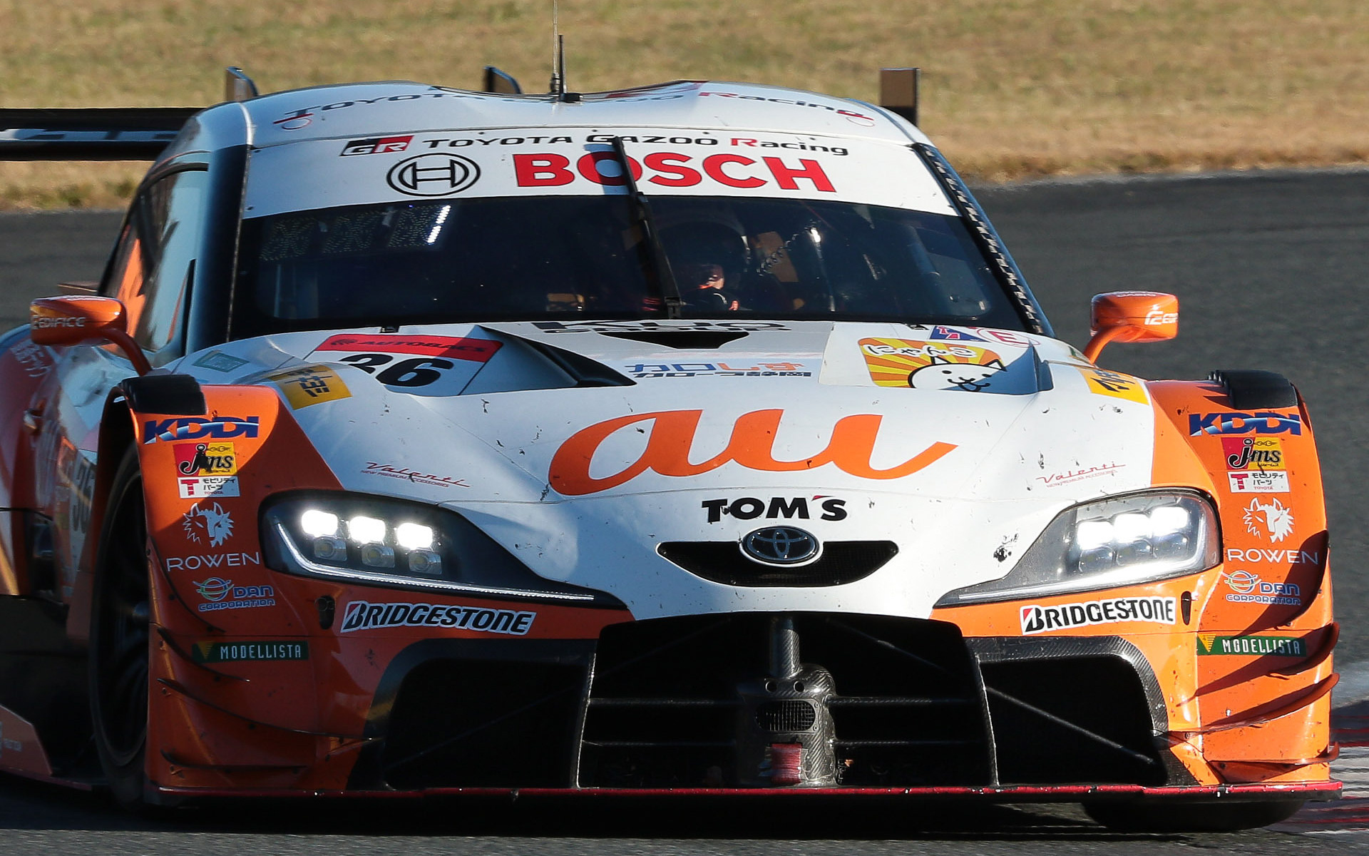 36号車 au TOM'S GR Supra（関口雄飛/坪井翔組）が最終戦富士を優勝。大逆転でシリーズチャンピオンも獲得した