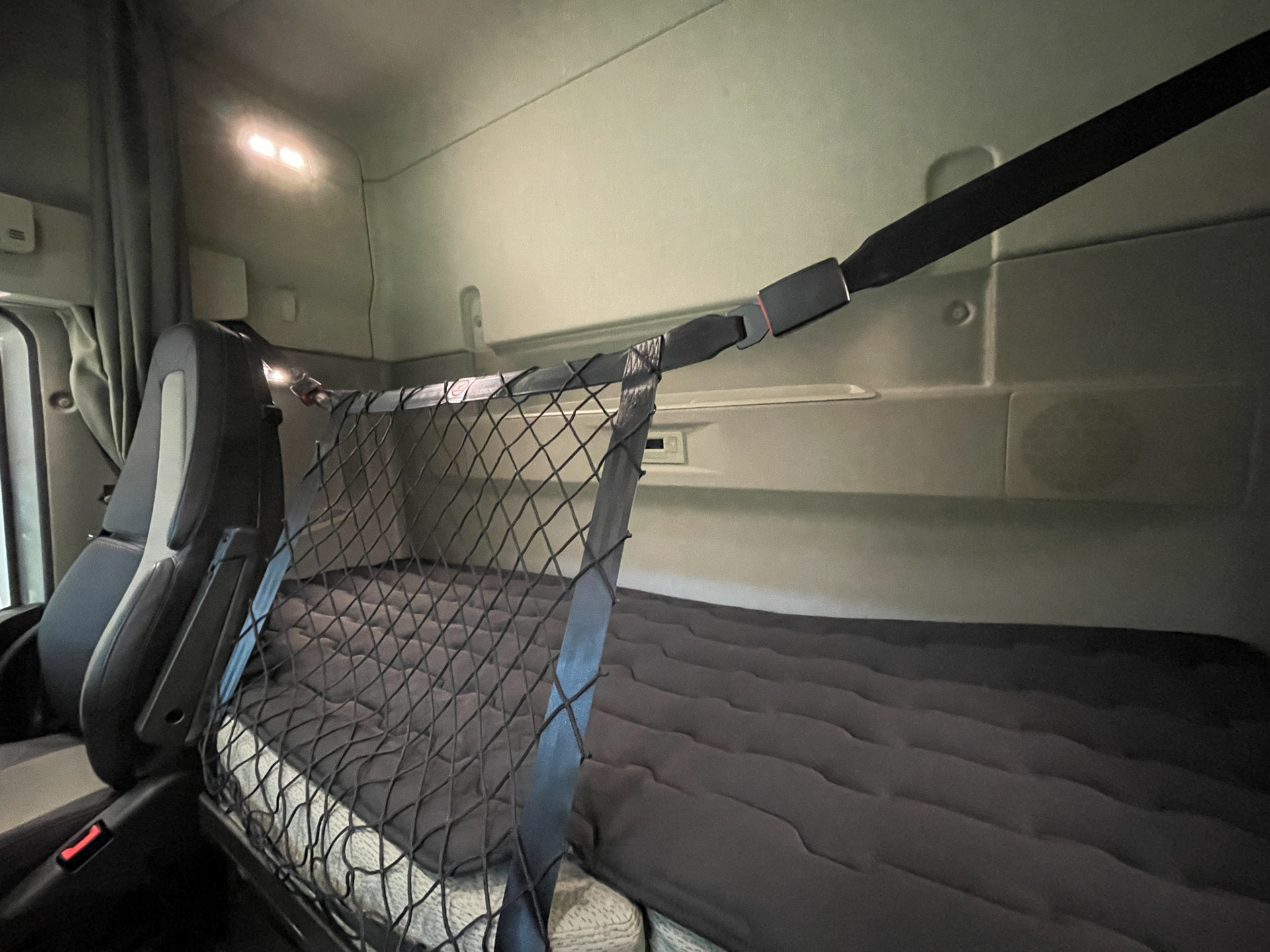 「グローブトロッターキャブ」仕様のインテリア