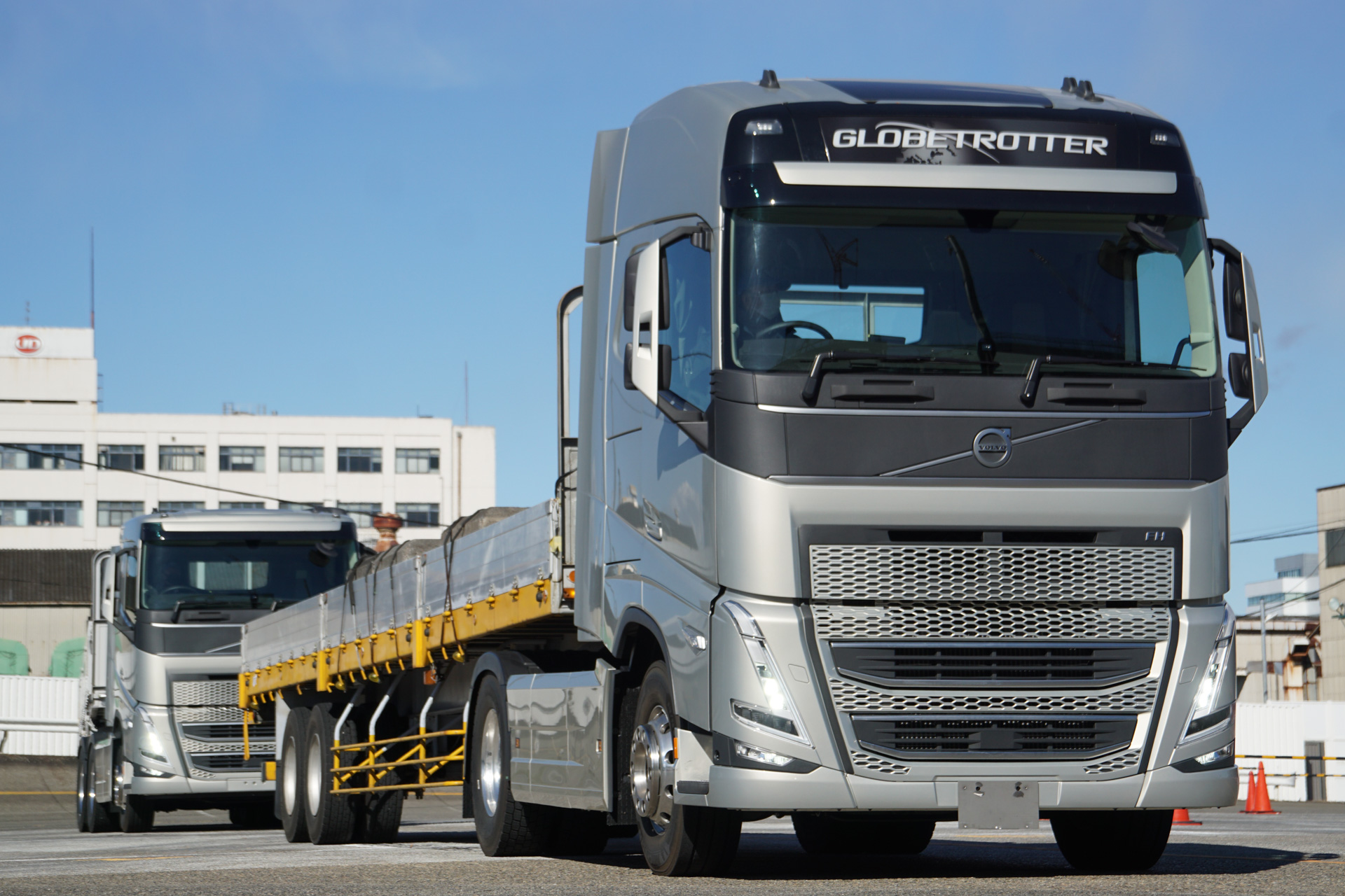 FHトラクターのグローブトロッターキャブ仕様