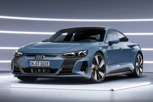 イーグル F1 アシメトリック5を新車装着するアウディ「e-tron GT quattro」