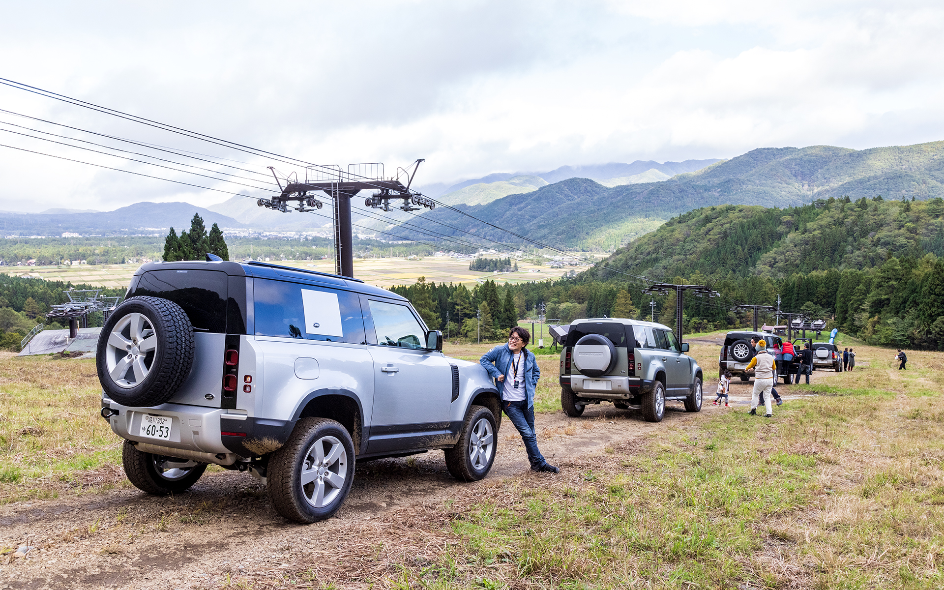 ゲレンデの真ん中に停車して記念撮影なんて、普段はなかなか体験できない
