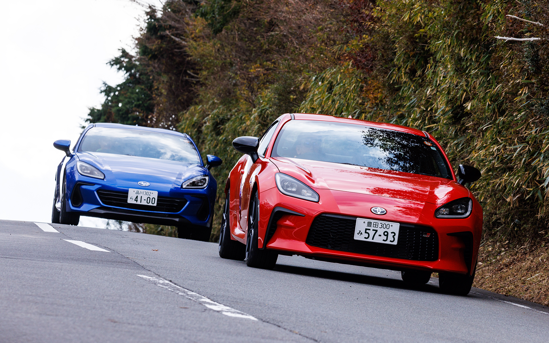 トヨタ「GR86」とスバル「BRZ」