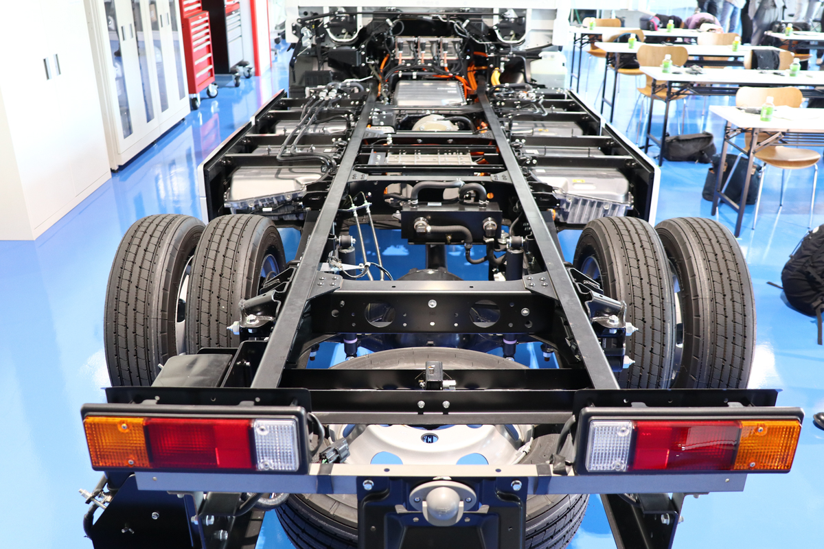 カスタマーエクスペリエンスセンターに置かれた架装なしのeCanter