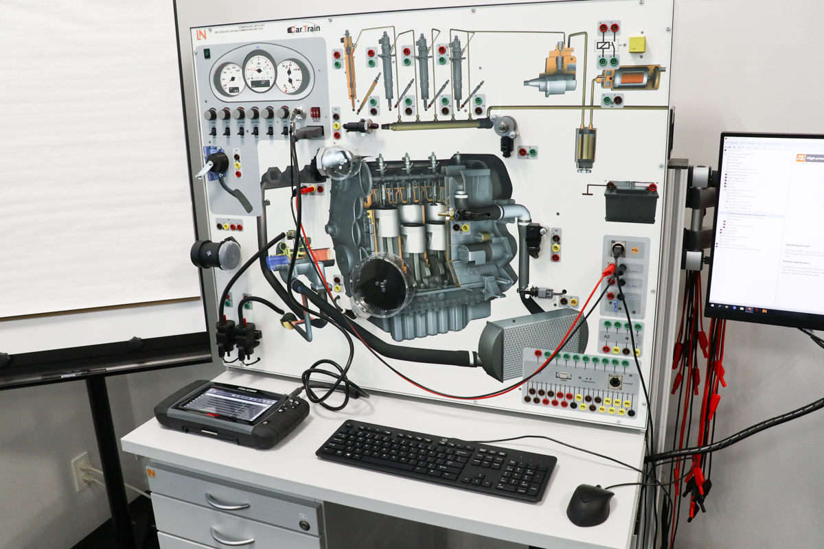 こちらはディーゼルターボエンジンを学ぶもの