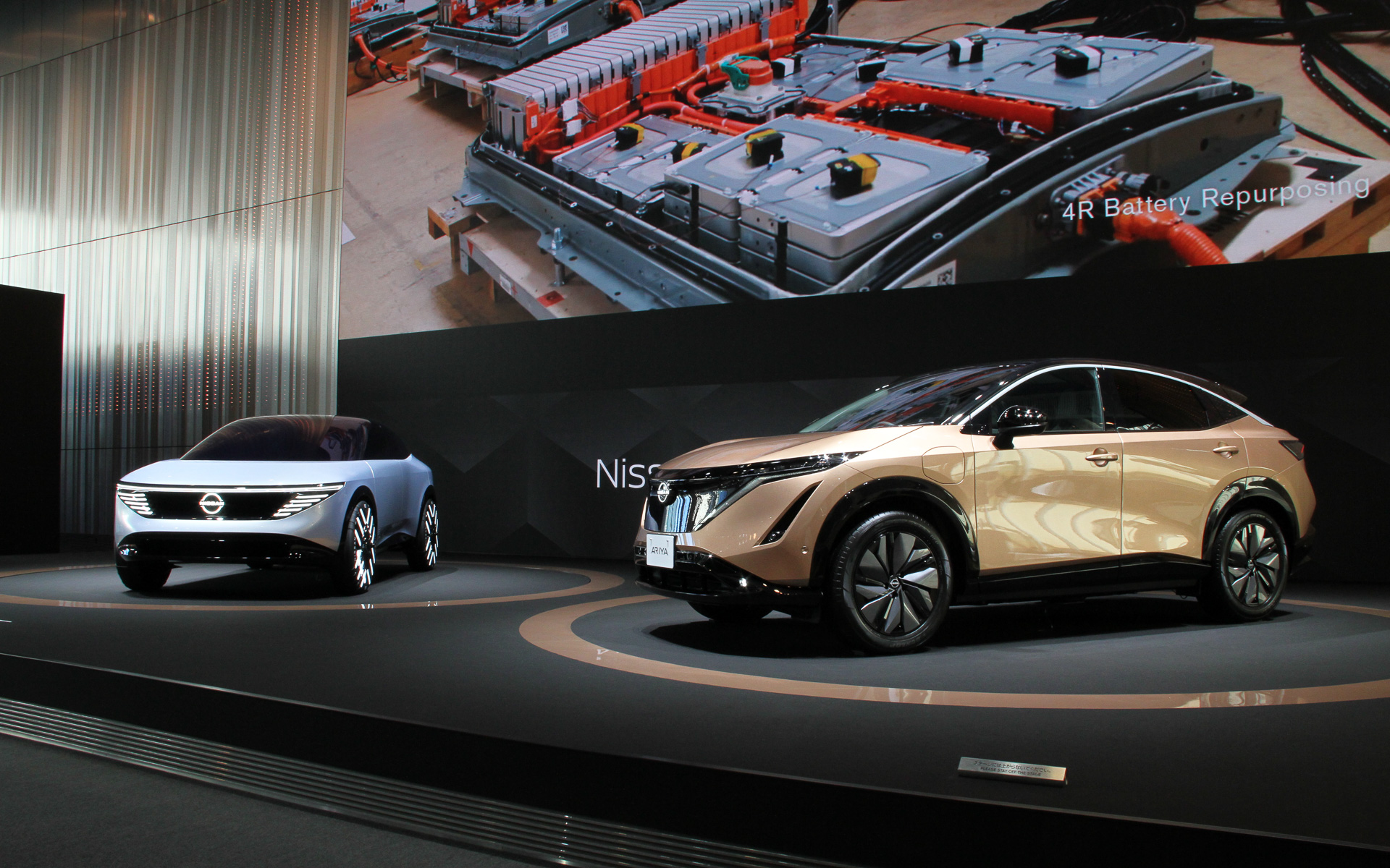 グローバル本社ギャラリーでは12月2日から日産が描く電動化の最先端を体感できるイベント「Nissan Futures」を開催。世界初公開のコンセプトカー「CHILL-OUT」をはじめ、たま電気自動車、ハイパーミニ、初代リーフやJAXAと共同研究している「月面ローバ（試作機）」、フォーミュラEマシン、リーフ NISMO RCといったさまざまな電動モデルを間近に見ることが可能。12月27日まで実施している