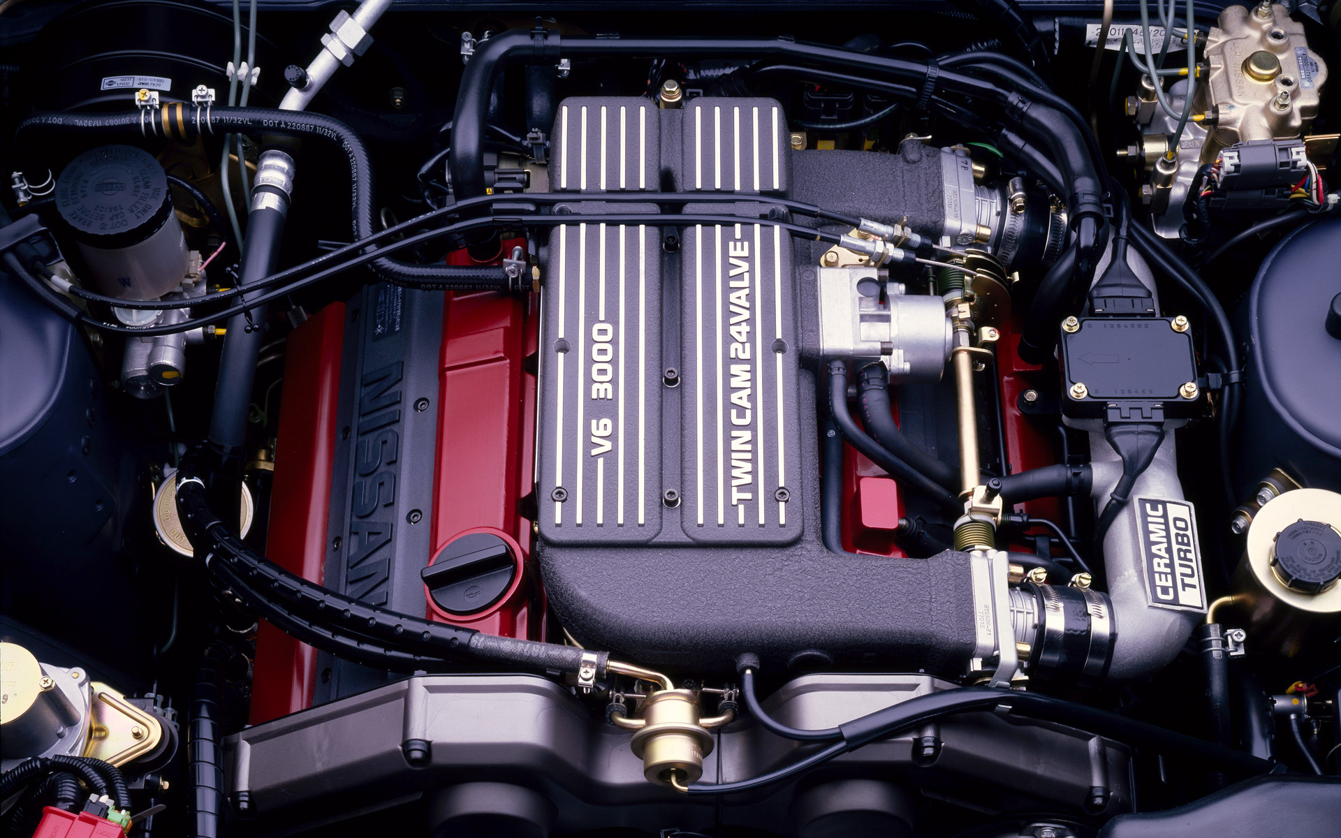 VG30DET型のV型6気筒 3.0リッターターボエンジン