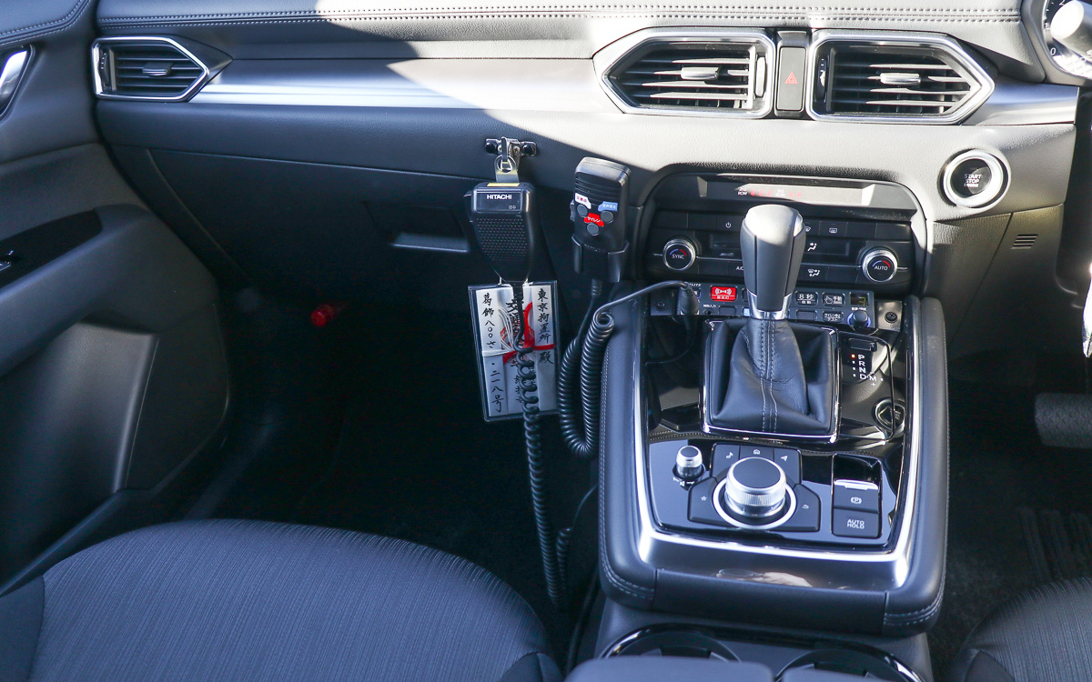 無線機や拡声器のマイクを装備