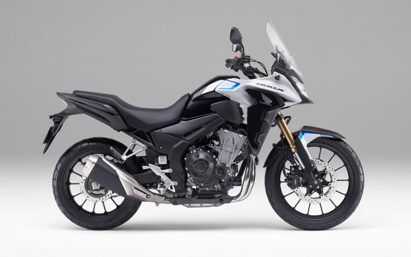 ホンダ、「CBR400R」「400X」を一部変更 軽量化やブレーキ強化で走行