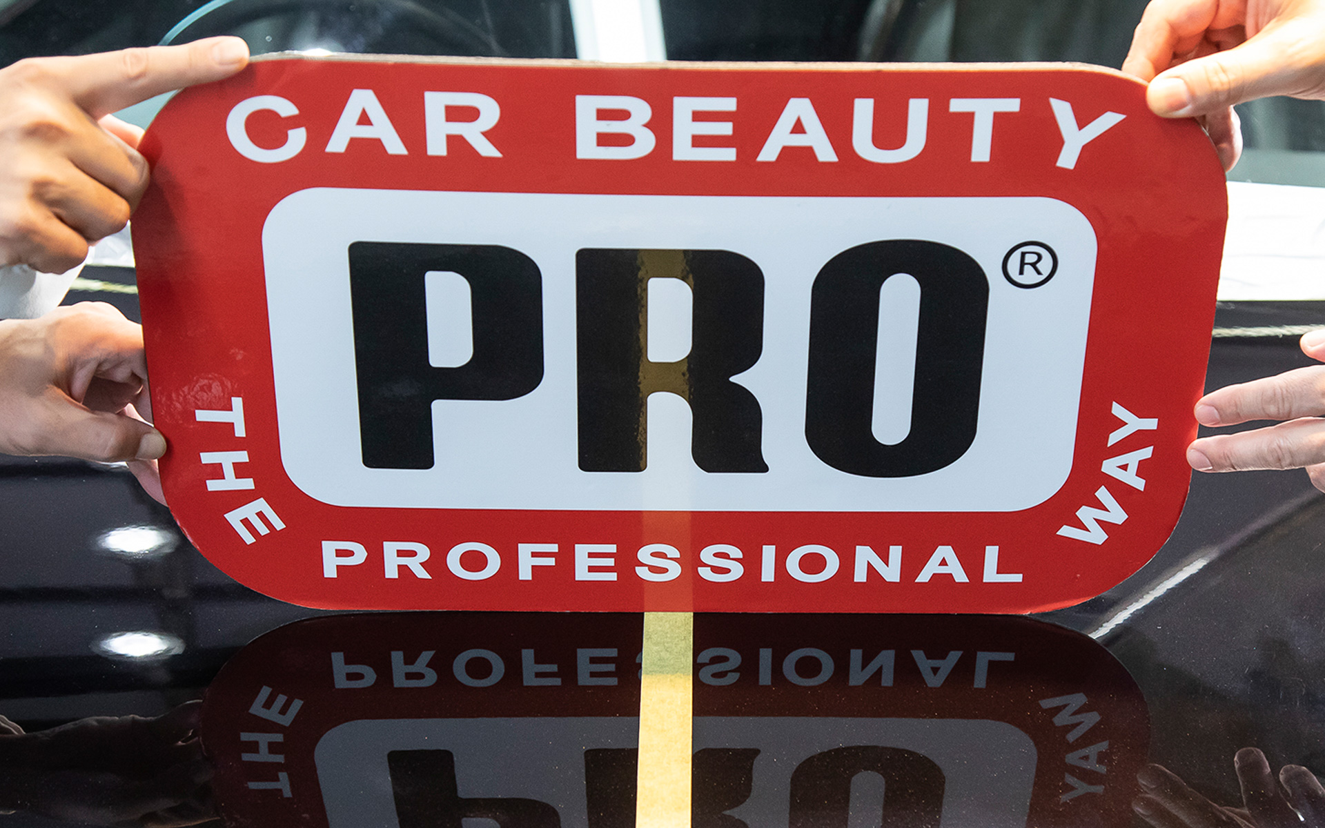 街を走っていて、よく見かけるこの看板、何のお店か知っていますか？