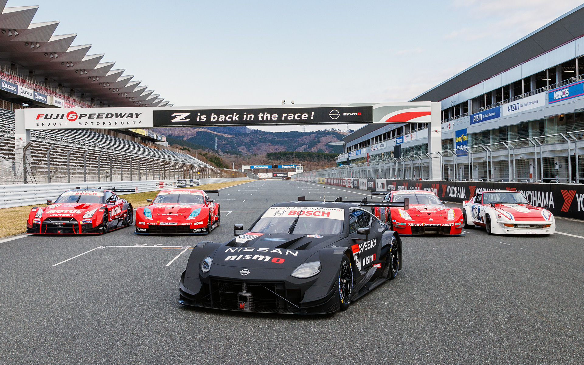 Nissan Z GT500と歴代の参戦車両