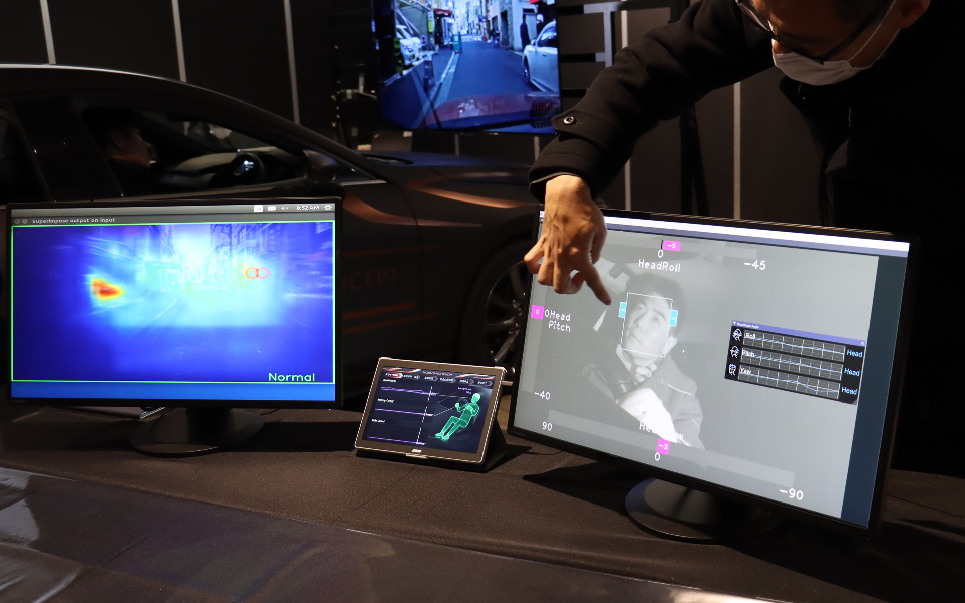 頭部の「ロール」「ピッチ」「ヨー」という3種類のパラメーターでも異常予知を行なっており、頭部の動きと車両挙動の関係性もデータとして活用。また、頭部が既定のエリアから外れると姿勢崩れと判定される