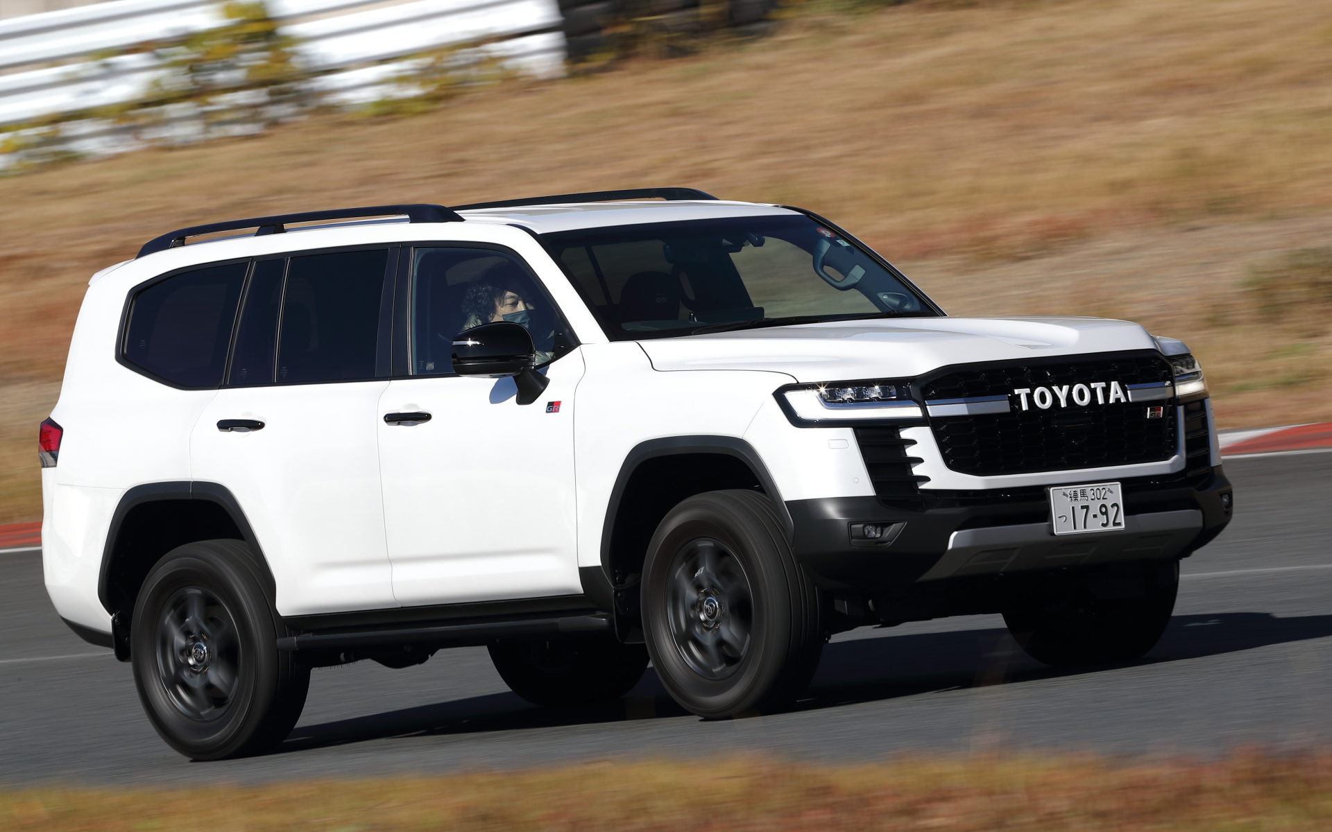 トヨタ「ランドクルーザー」