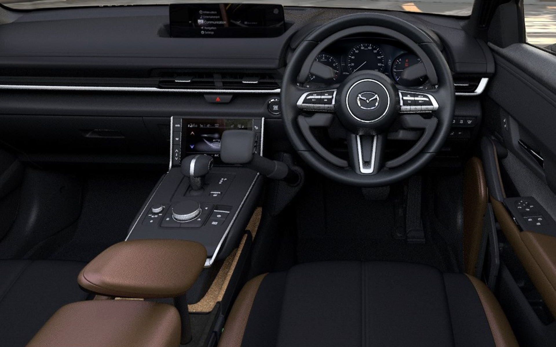 ステアリングの内側にあるリングがアクセル、ステアリングの左にある四角いレバーがブレーキ