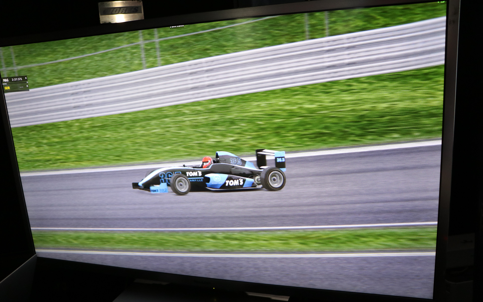 もちろん外からの走行映像も確認できる