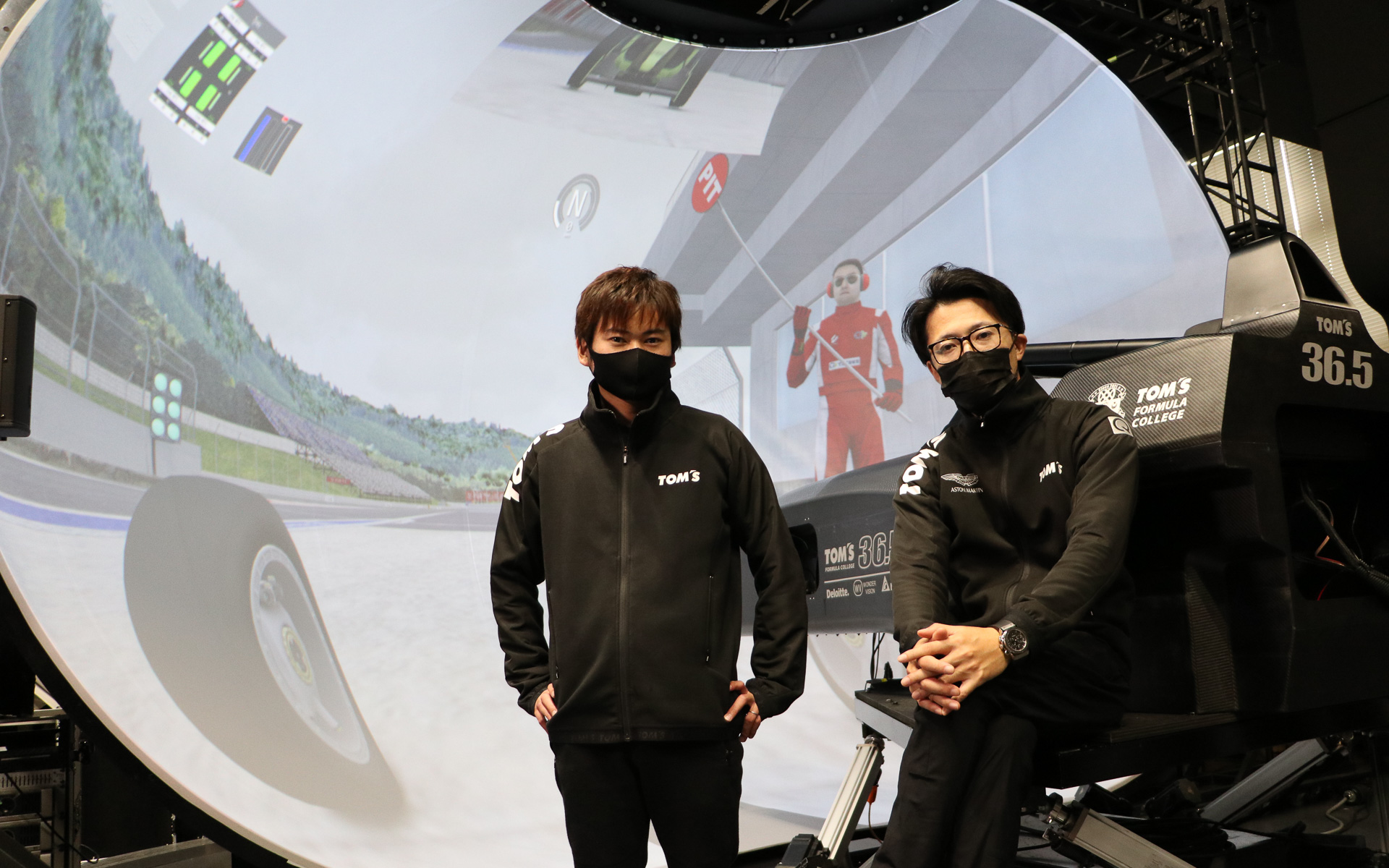 トムス 先進技術開発室 室長 藤本哲也氏（左）、トムス 経営企画室 室長 デザインセンター センター長 田村吾郎氏（右）