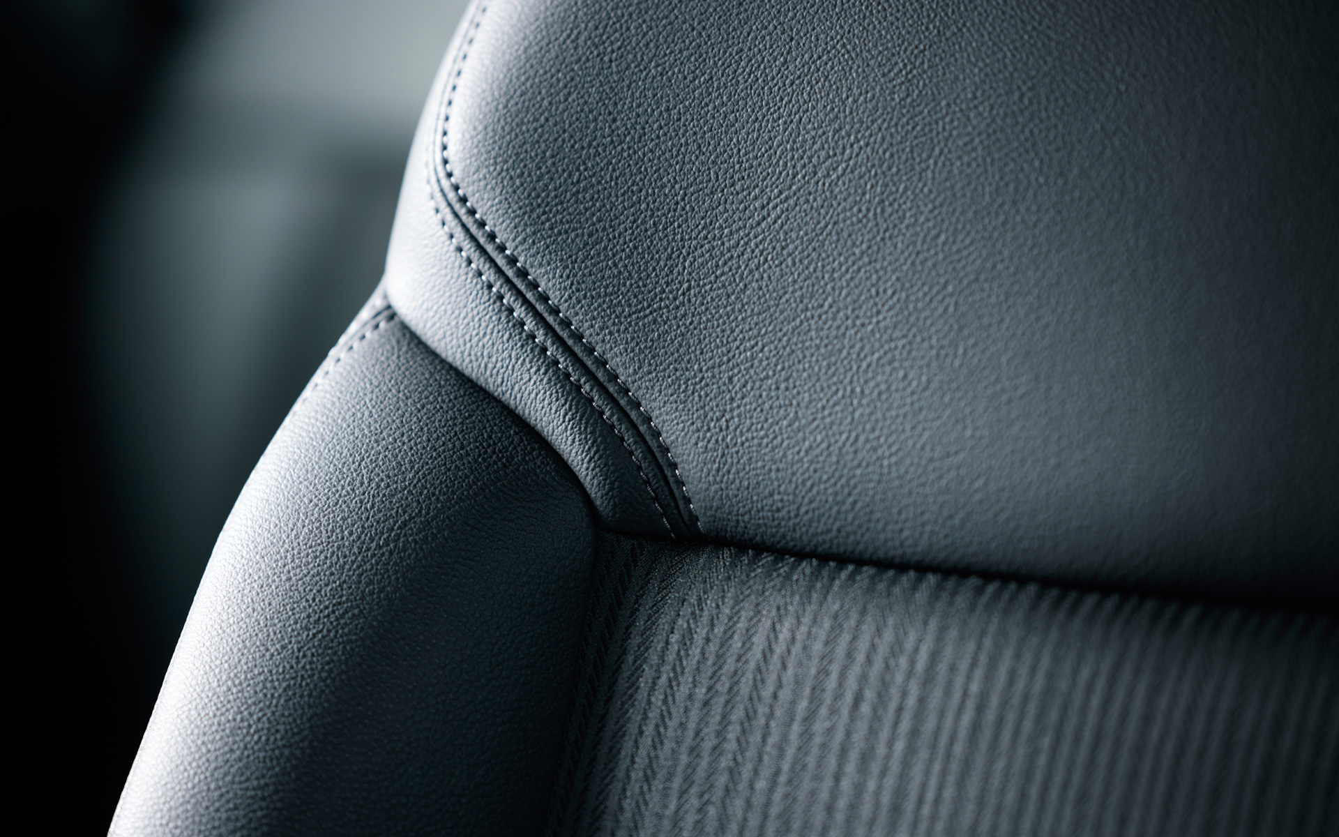 新型「ステップワゴン」のティザー写真