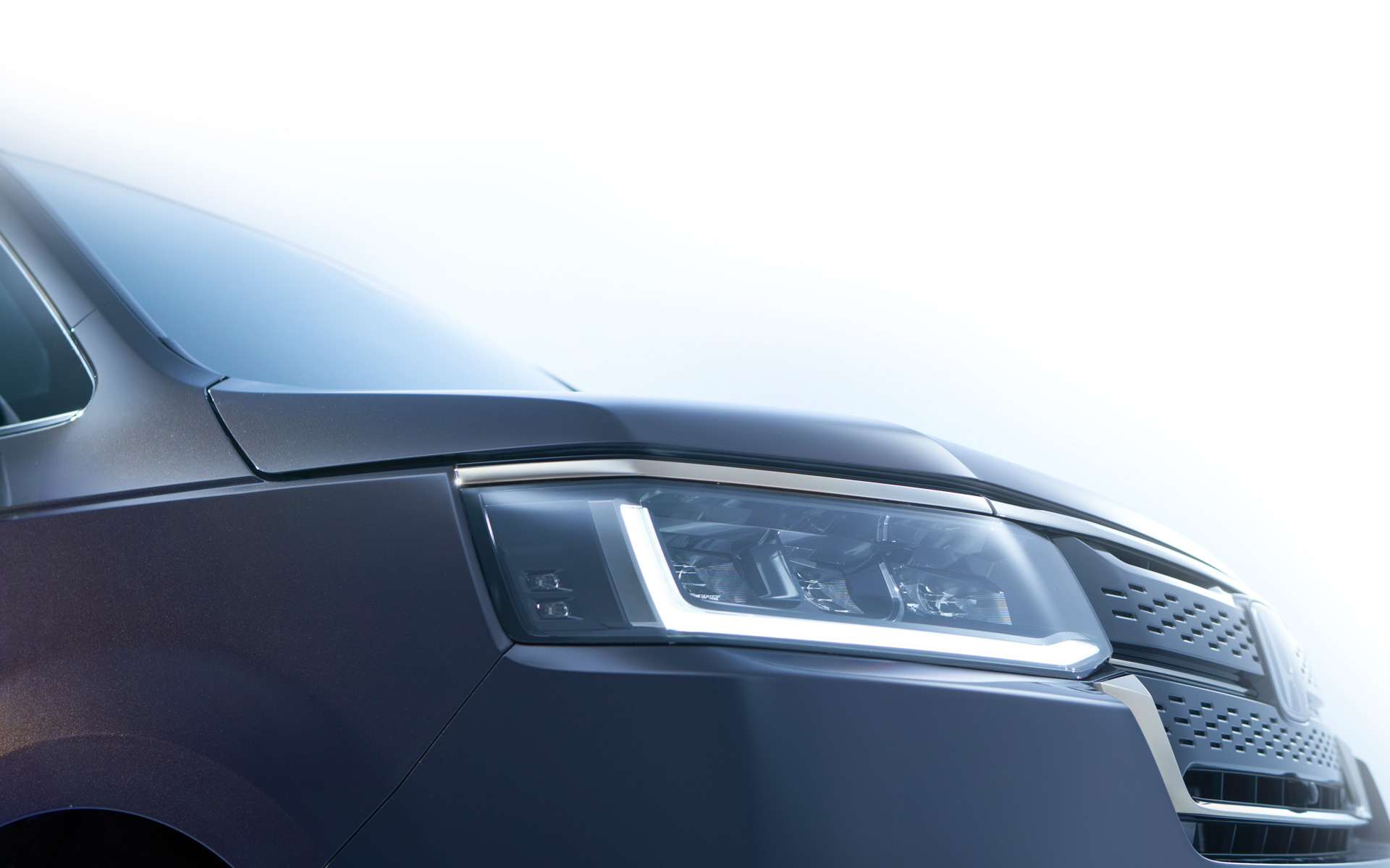 新型「ステップワゴン」のティザー写真