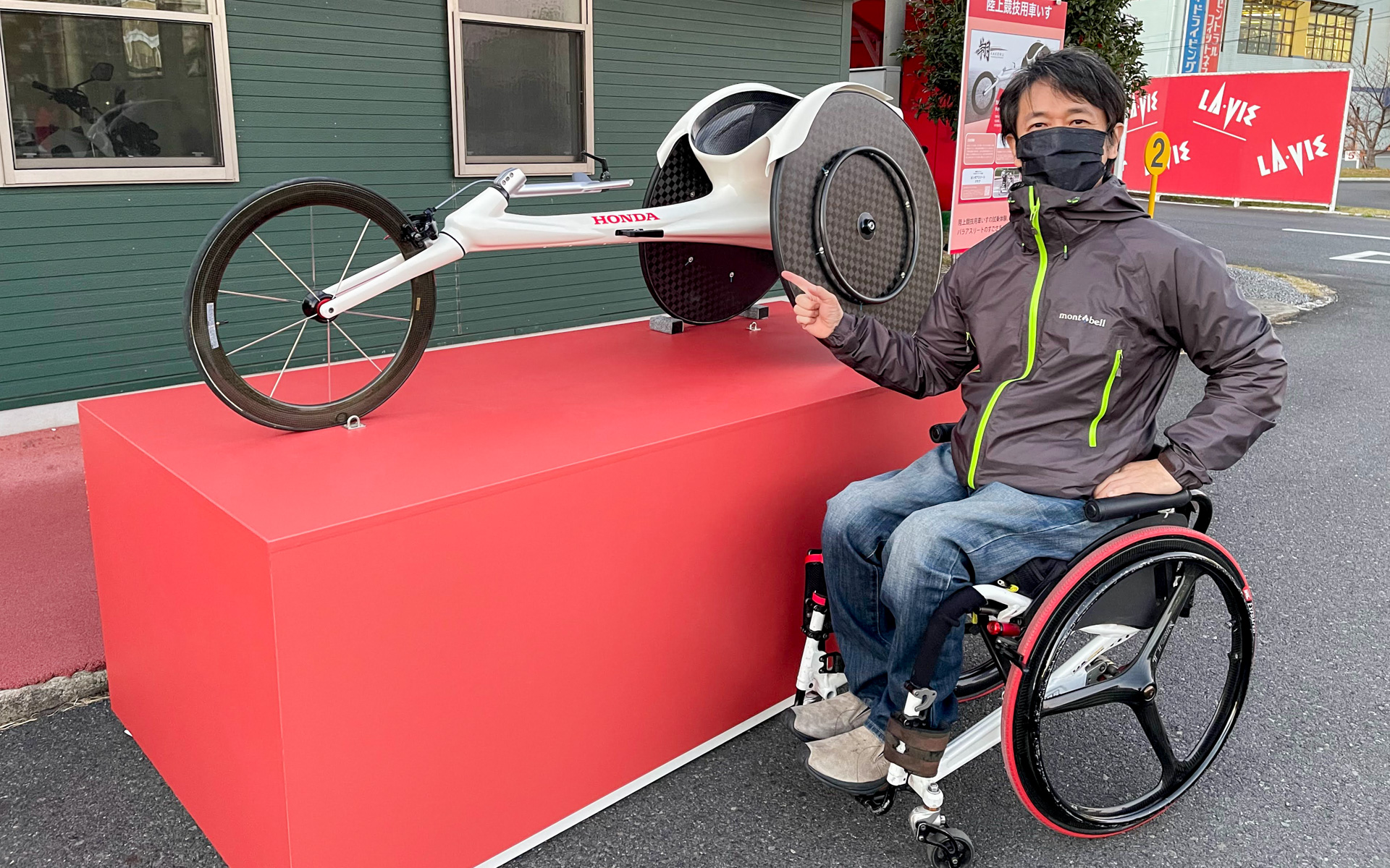 車いす歴21年のアカザーが最新のホンダ福祉車両をチェック！