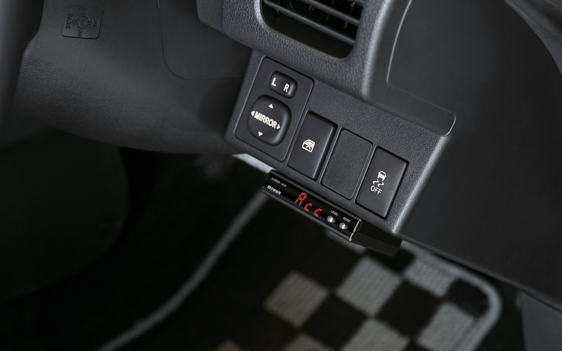 ダイハツ「コペン」装着イメージ