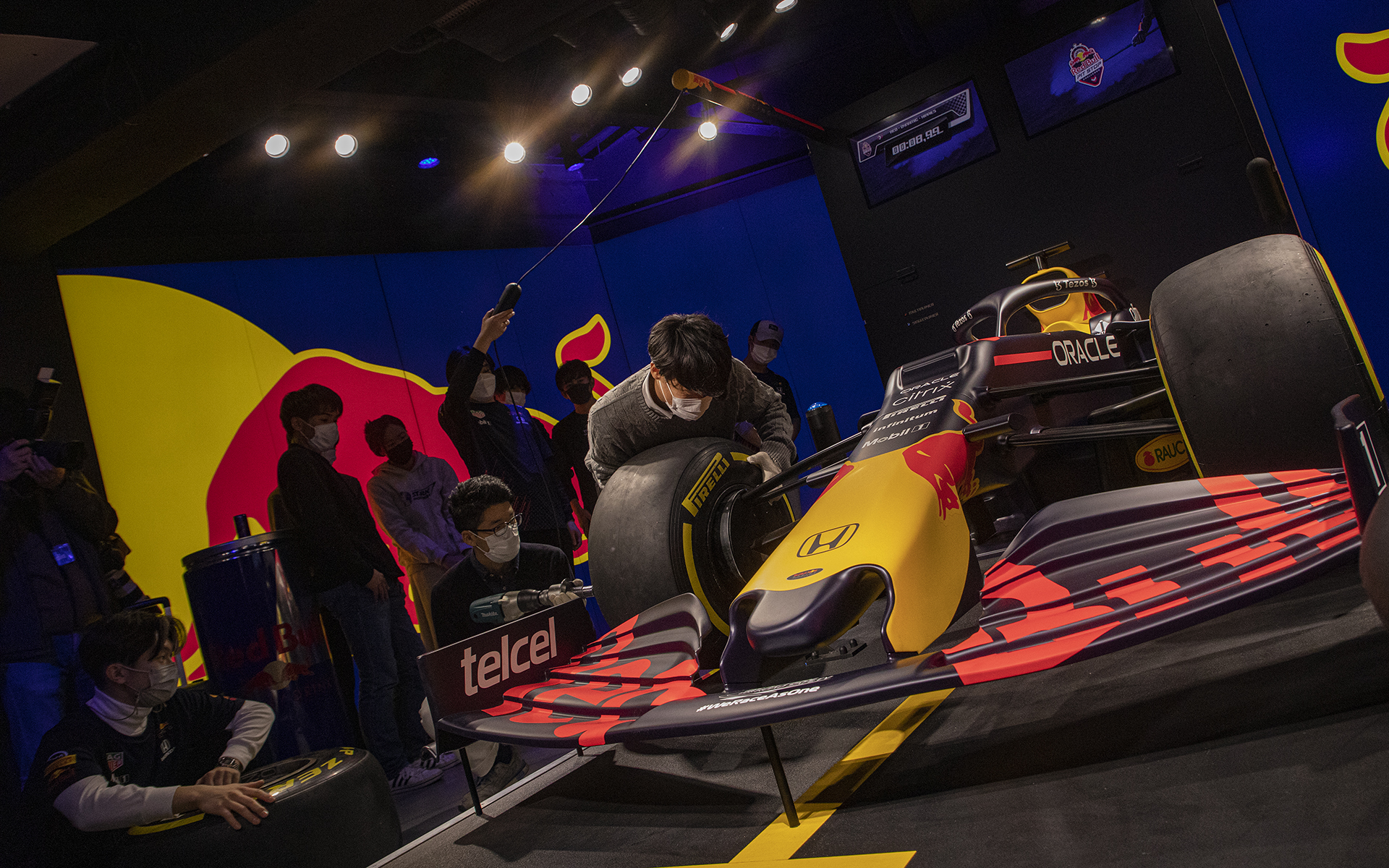 「Red Bull Pit Stop Challenge」は12月19日まで限定で東京都渋谷区の「ZeroBase渋谷」にて体験ができる。開催時間は平日が11時から19時。土日が10時から19時