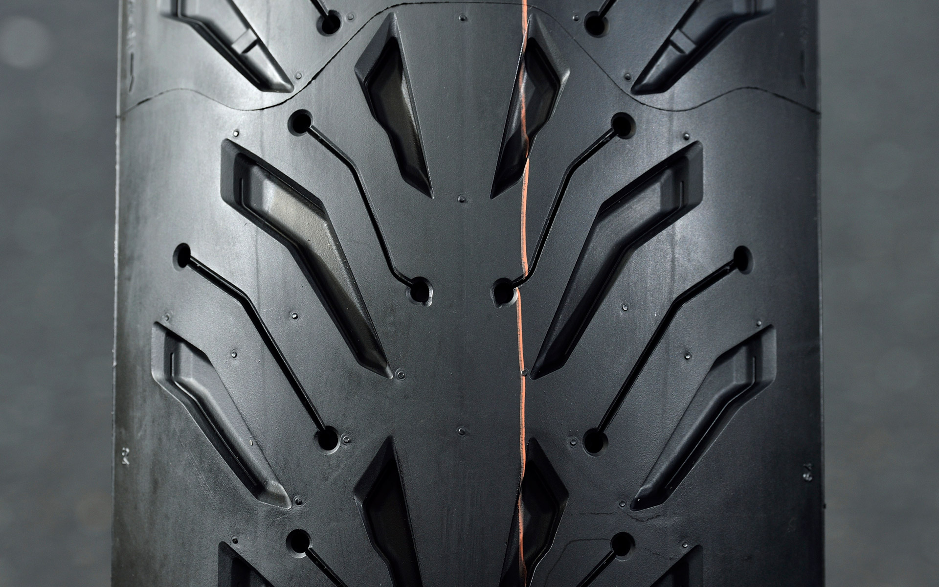 ROAD6 リア（回転方向↑）