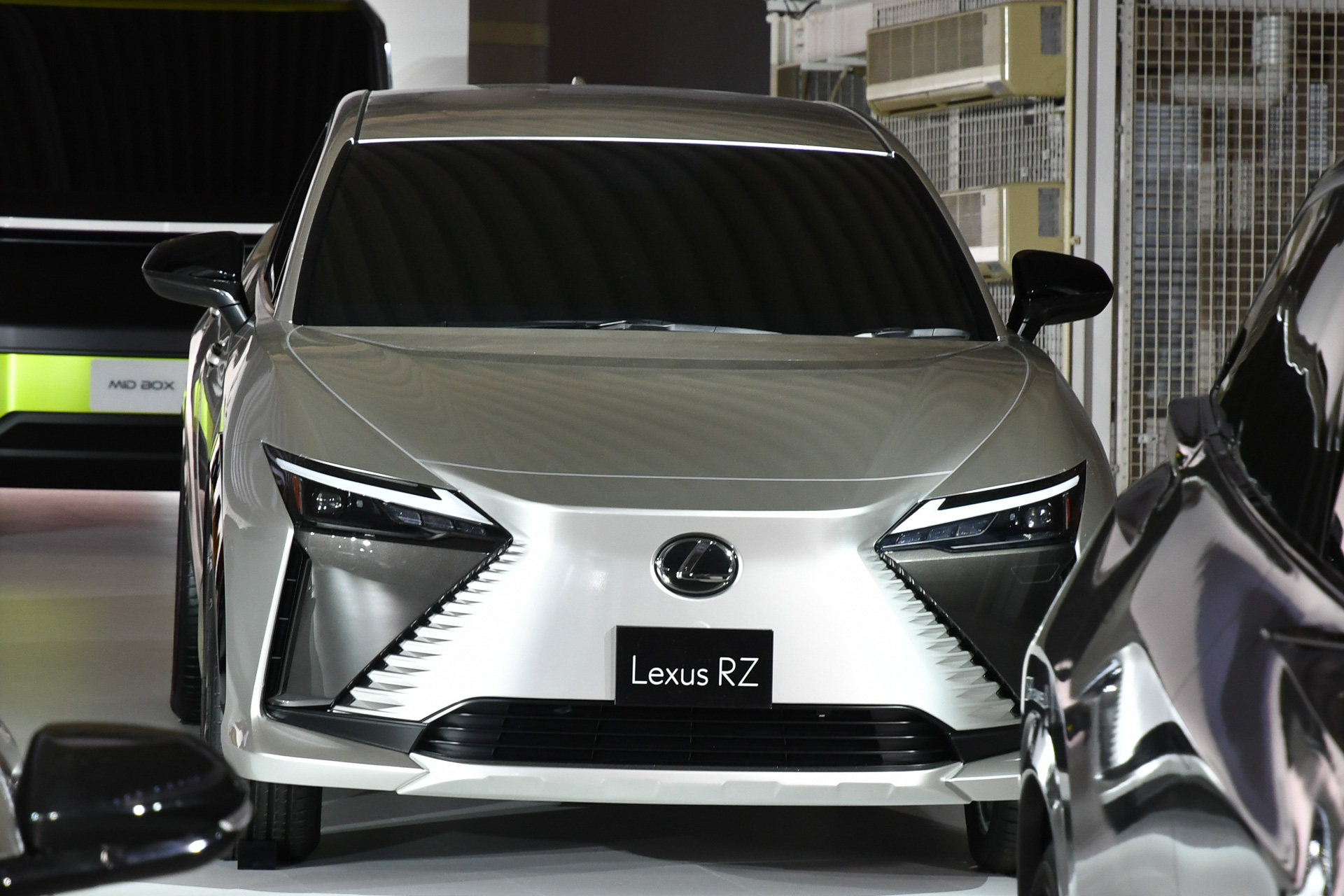 来年の発売が予想されるLexus RZ