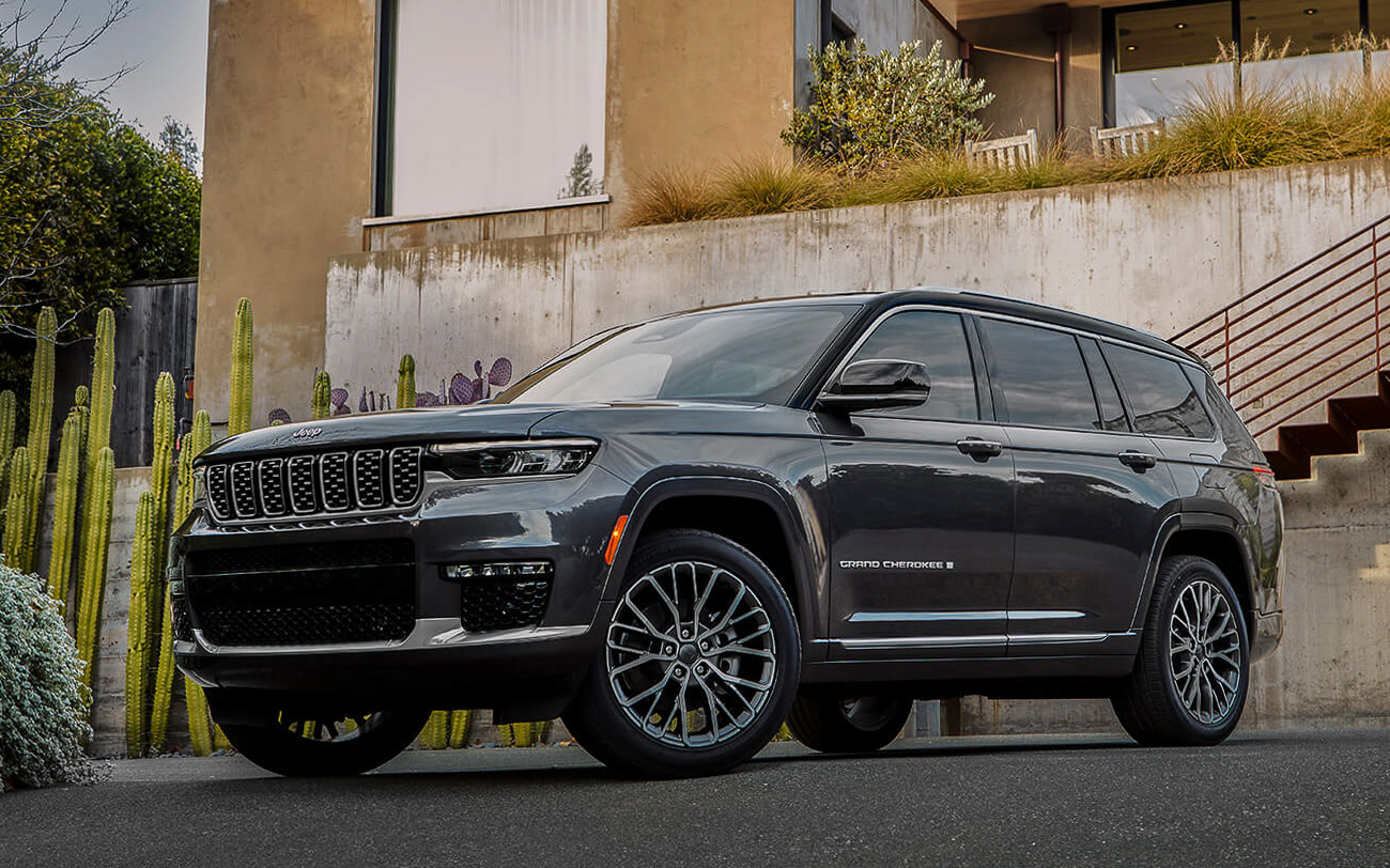 ジープの新型フラグシップSUV「グランドチェロキーL」