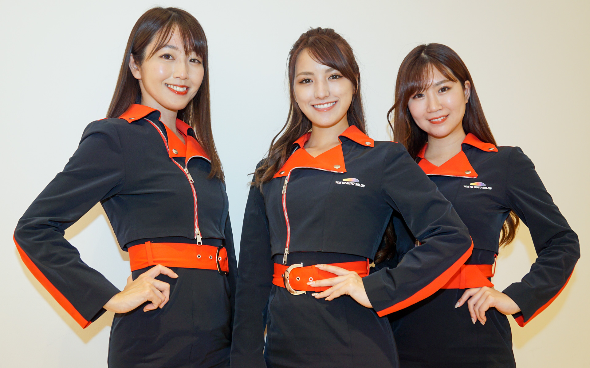 東京オートサロン2022 イメージガール“A-class”メンバーの写真は左から、沙倉しずかさん、北川美麗さん、日南まみさん