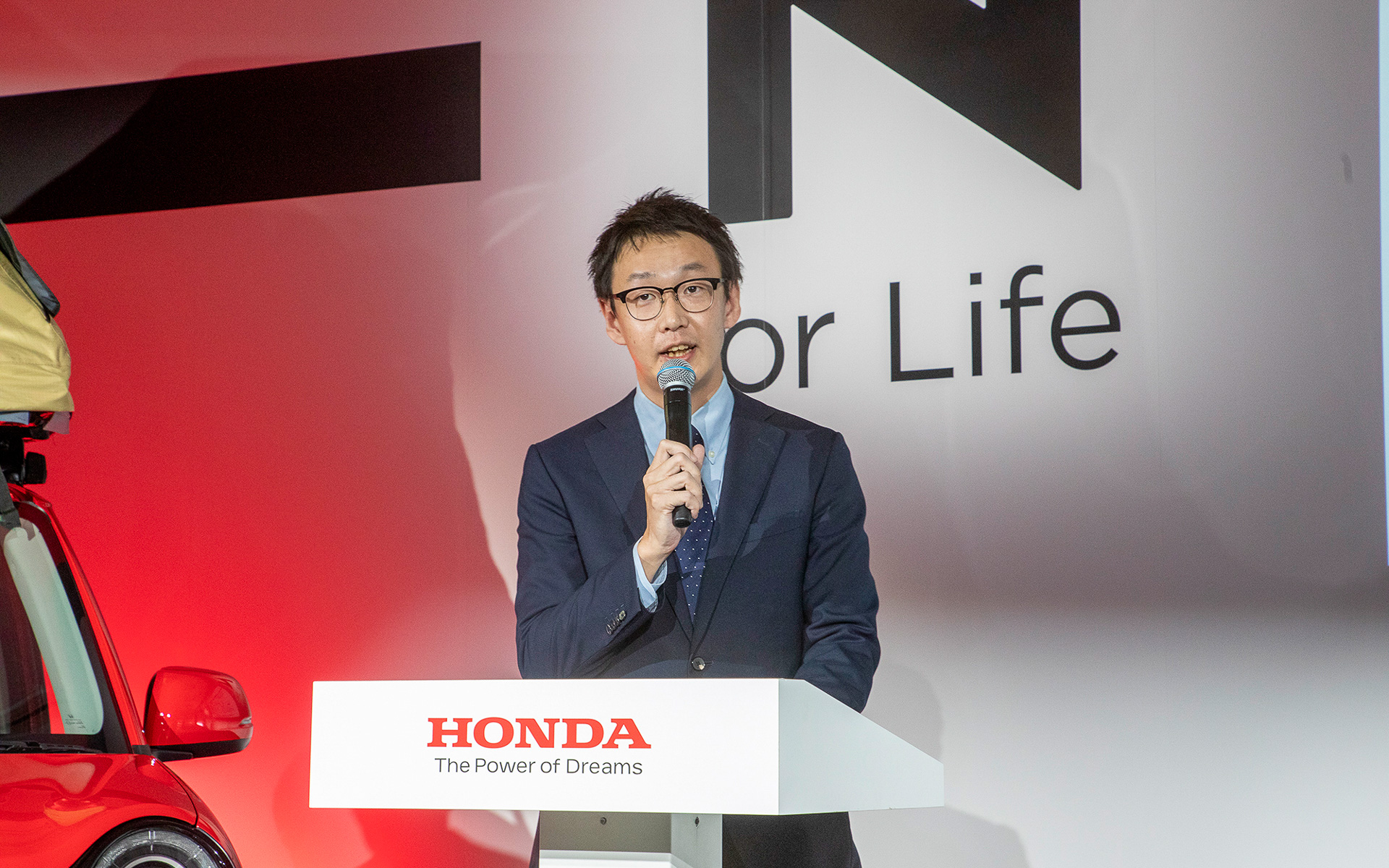 本田技研工業 日本本部 商品ブランド部の矢野達也氏からはNシリーズ10年の振り返りとユーザーからのメッセージが発表された。こちらも現地で使用されたスライド画像で紹介しよう