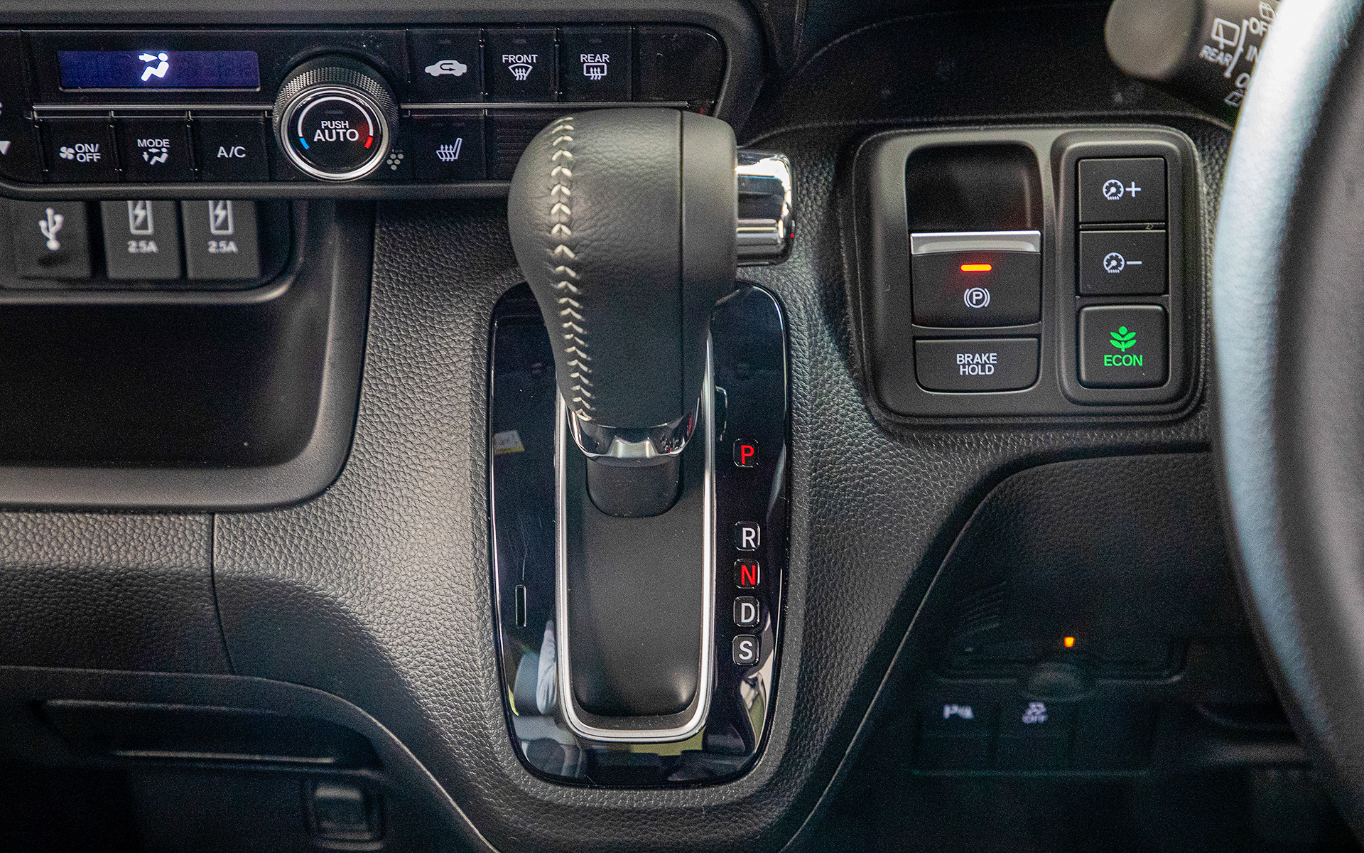 本革巻きシフトノブ（グレーステッチ）