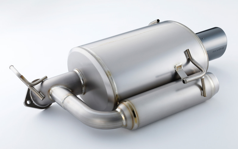ニスモ、スカイラインGT-R（32/33/34）用エキゾーストシステム「NE-1