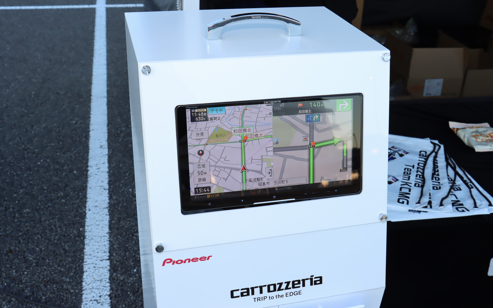 特設テントではサイバーナビの最新モデルやカーオーディオ製品なども展示されていた