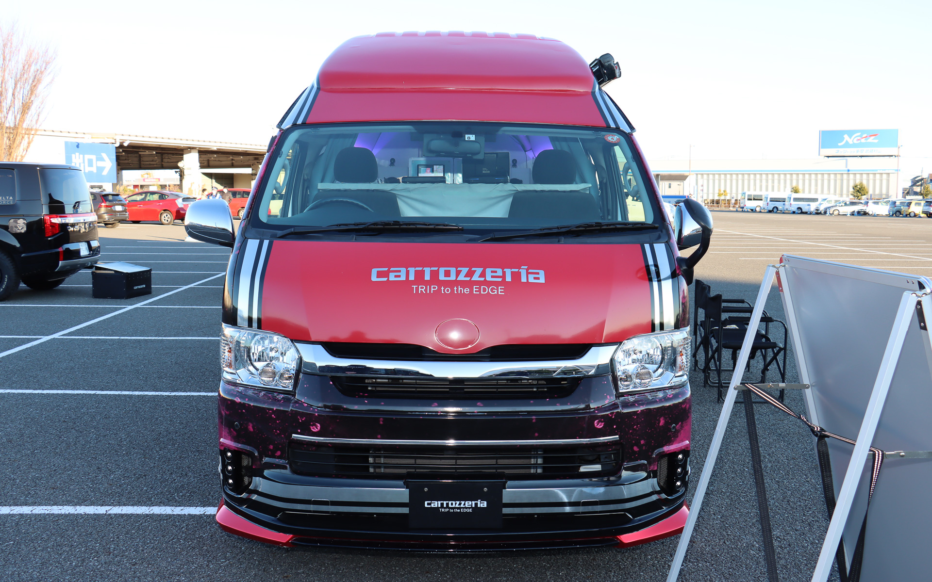 ボディはラッピングシートによって美しく彩られている